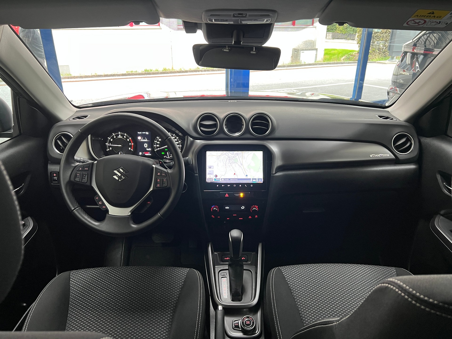SUZUKI Vitara 1.4 Boosterjet Compact + 4x4 Hybrid Automatic-image-8