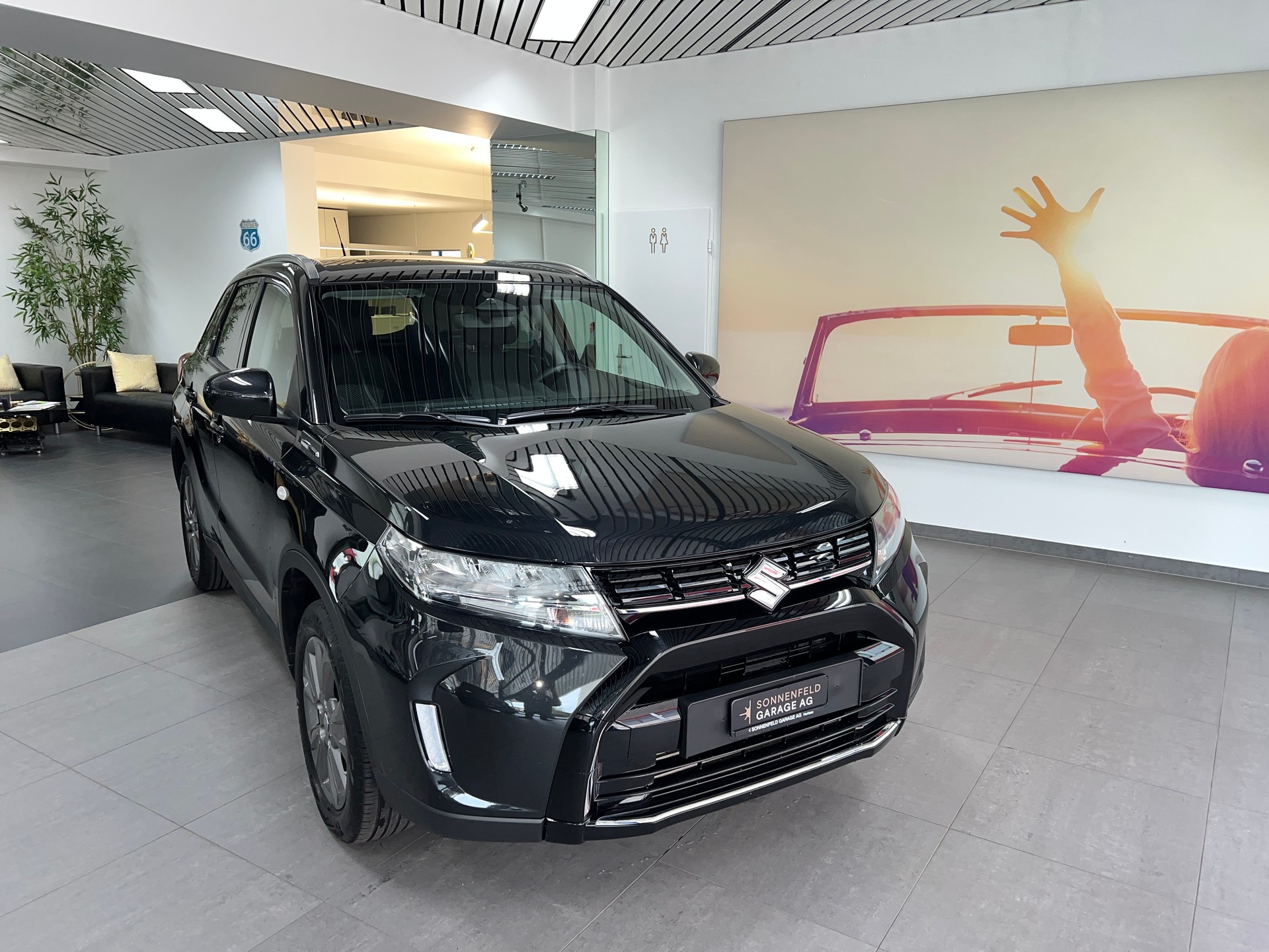 SUZUKI Vitara 1.4 Boosterjet Compact + 4x4 Hybrid Automatic-image-1
