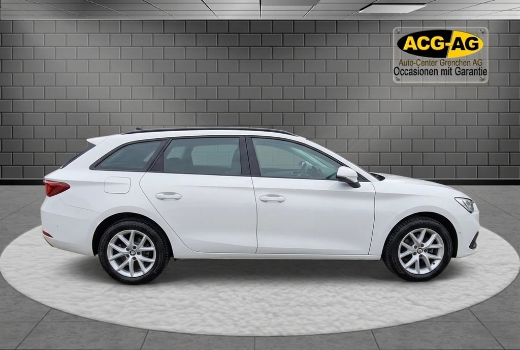 SEAT Leon ST 1.5 eTSI mHEV DSG Style ** Voll-Leder ** Digital Cockpit ** Elektrische Sitz mit Sitzmemory ** Modell 2023 **-image-5