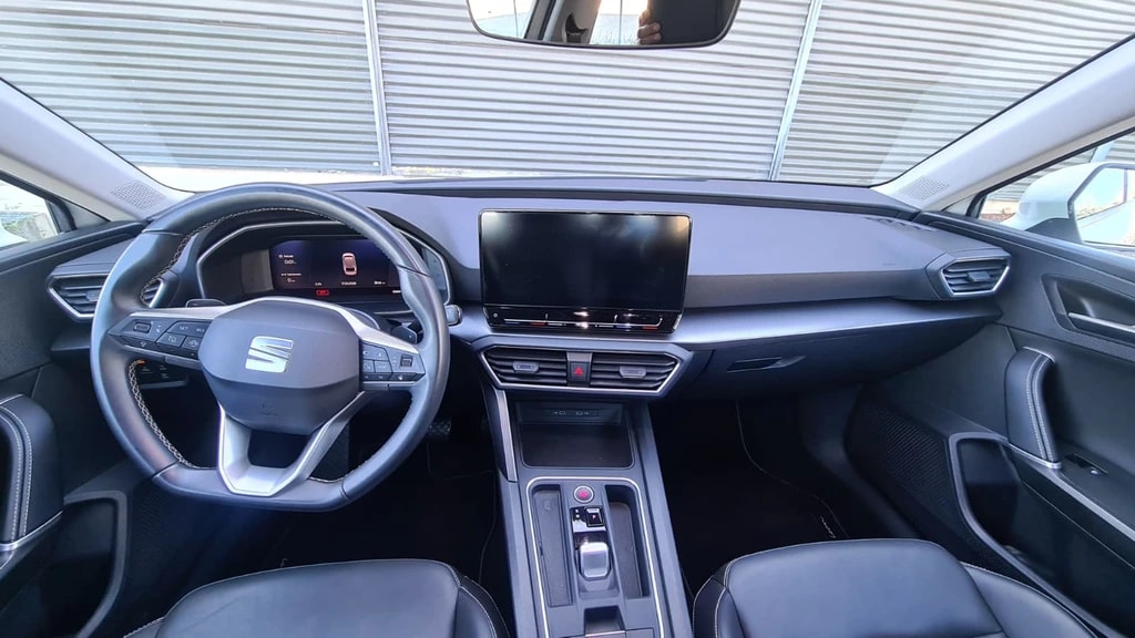 SEAT Leon ST 1.5 eTSI mHEV DSG Style ** Voll-Leder ** Digital Cockpit ** Elektrische Sitz mit Sitzmemory ** Modell 2023 **-image-11