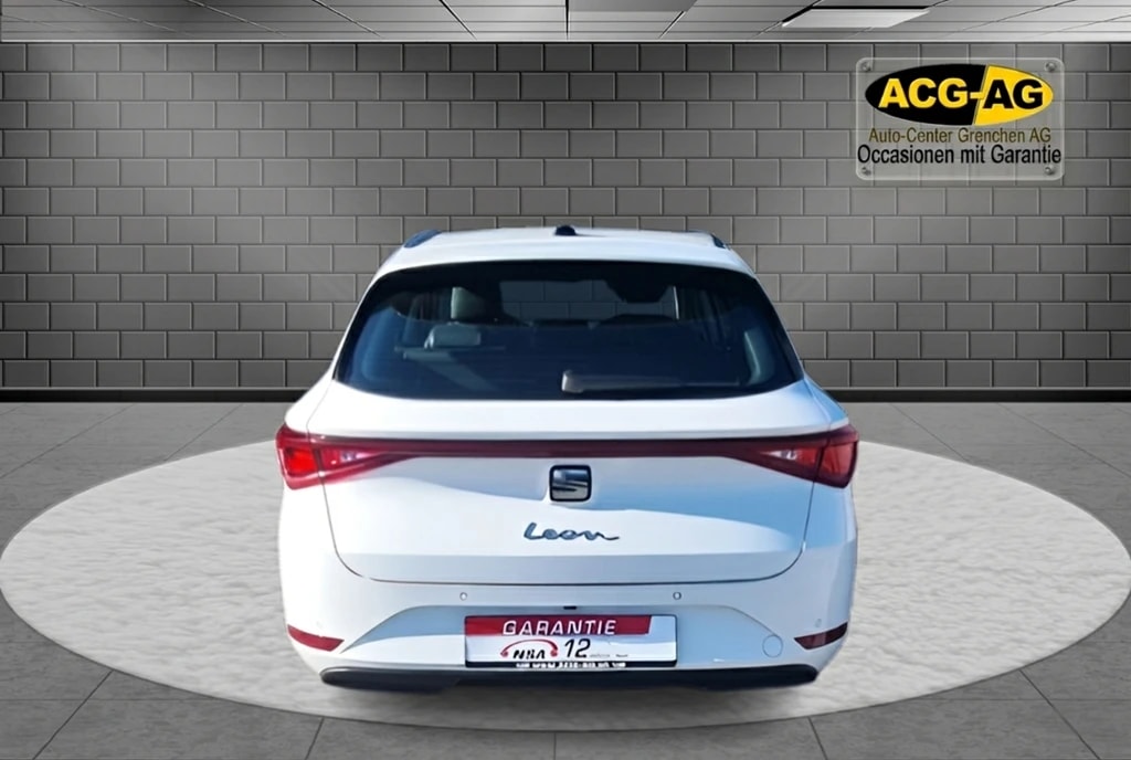 SEAT Leon ST 1.5 eTSI mHEV DSG Style ** Voll-Leder ** Digital Cockpit ** Elektrische Sitz mit Sitzmemory ** Modell 2023 **-image-4