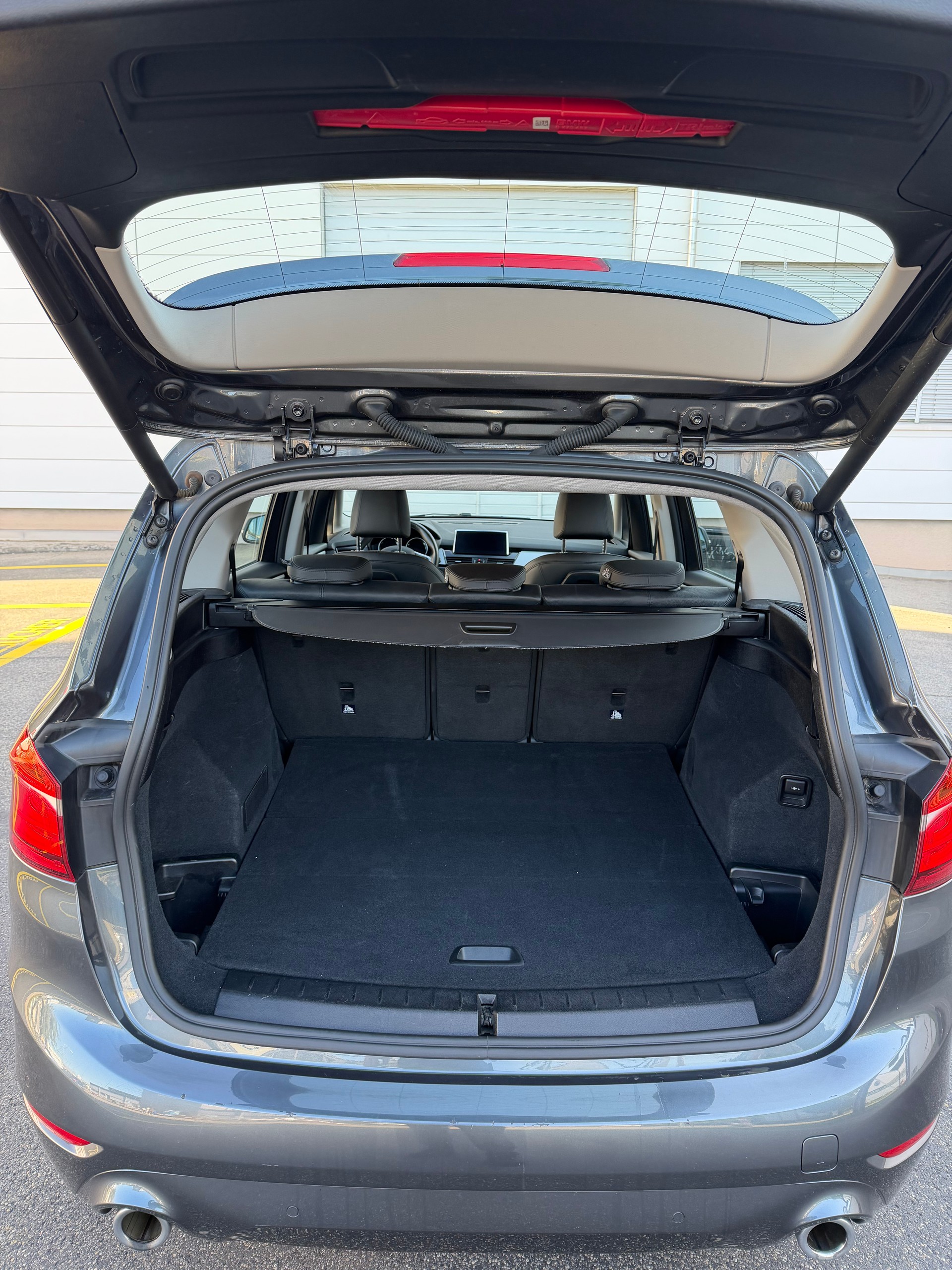 BMW 220d xDrive Gran Tourer Steptronic/ CH Fahrzeug/ LED Scheinwerfer/ Sportsitze Leder/ HeadupDisplay/ Rückfahrkamera/ 12M Garantie-image-8