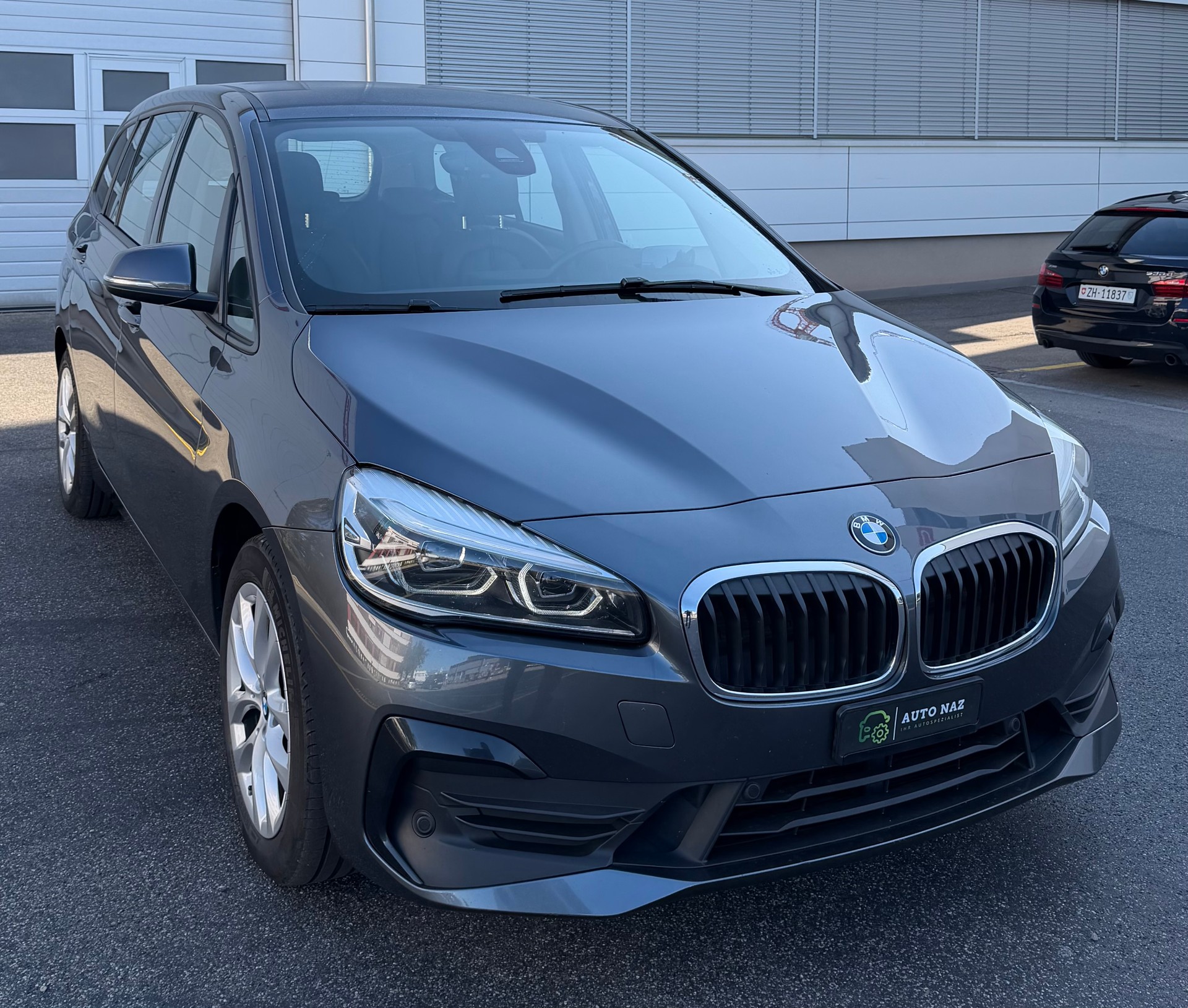 BMW 220d xDrive Gran Tourer Steptronic/ CH Fahrzeug/ LED Scheinwerfer/ Sportsitze Leder/ HeadupDisplay/ Rückfahrkamera/ 12M Garantie-image-1