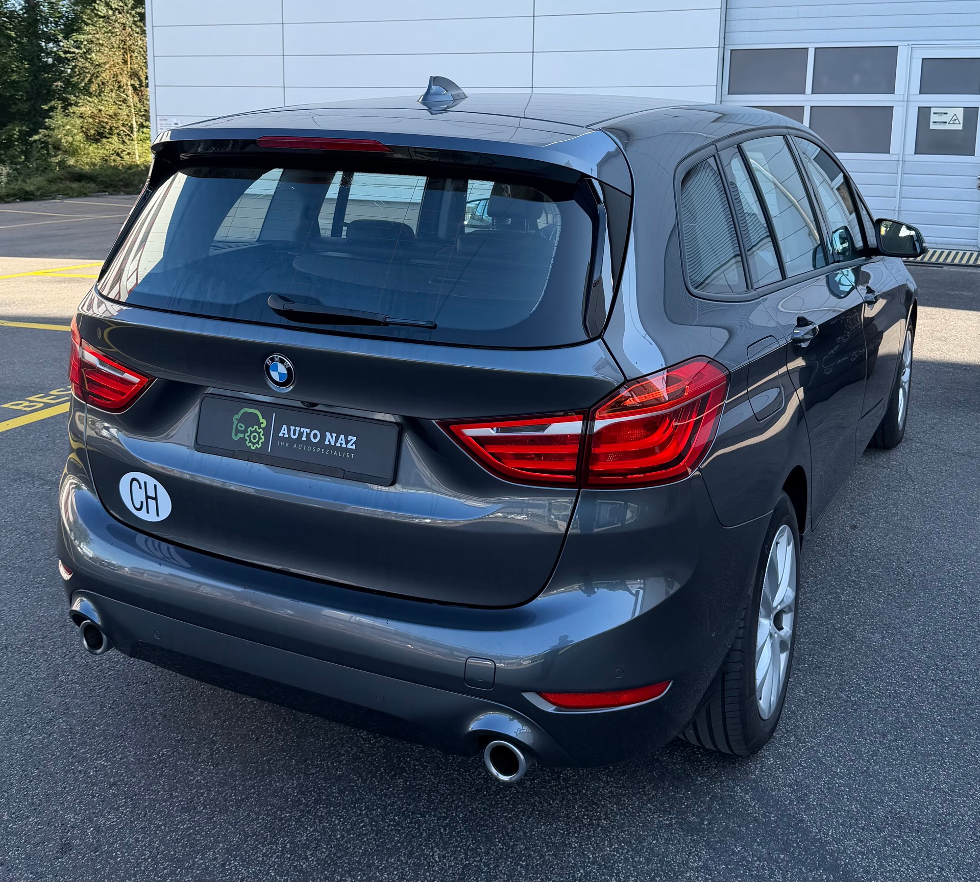 BMW 220d xDrive Gran Tourer Steptronic/ CH Fahrzeug/ LED Scheinwerfer/ Sportsitze Leder/ HeadupDisplay/ Rückfahrkamera/ 12M Garantie-image-2