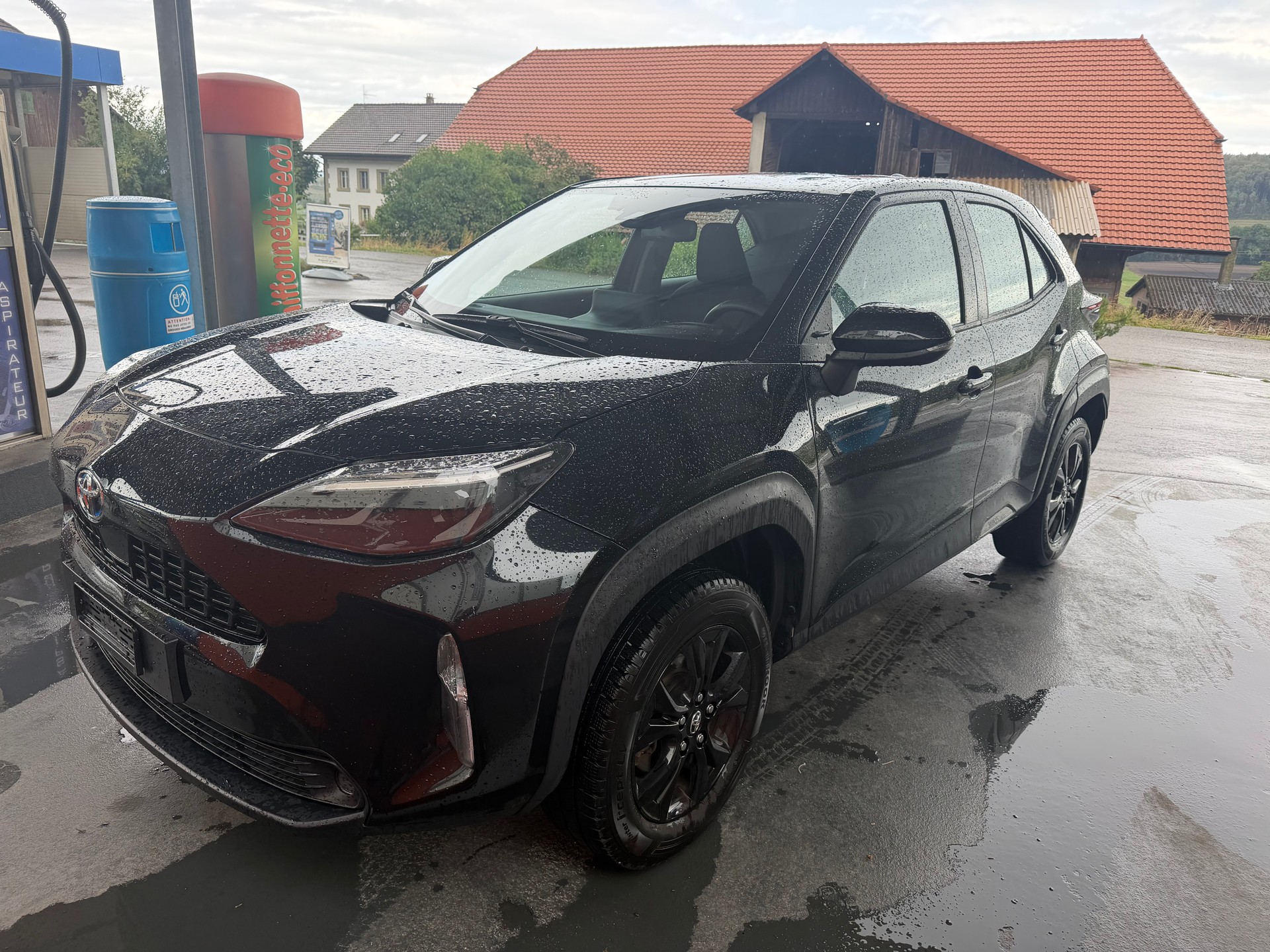 TOYOTA Yaris Cross 1.5 Active e-CVT-image-1