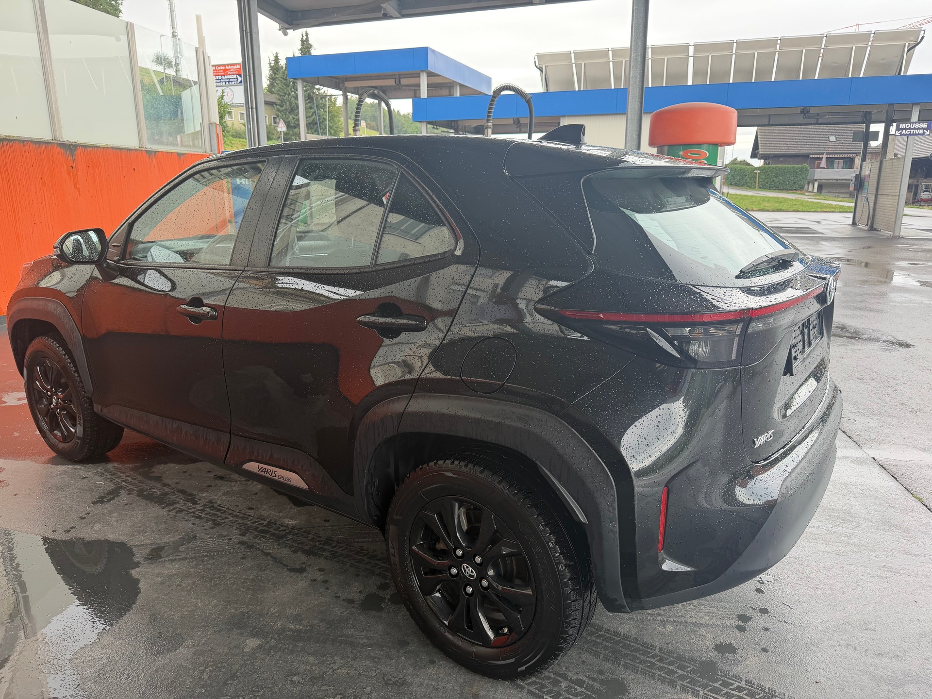 TOYOTA Yaris Cross 1.5 Active e-CVT-image-3