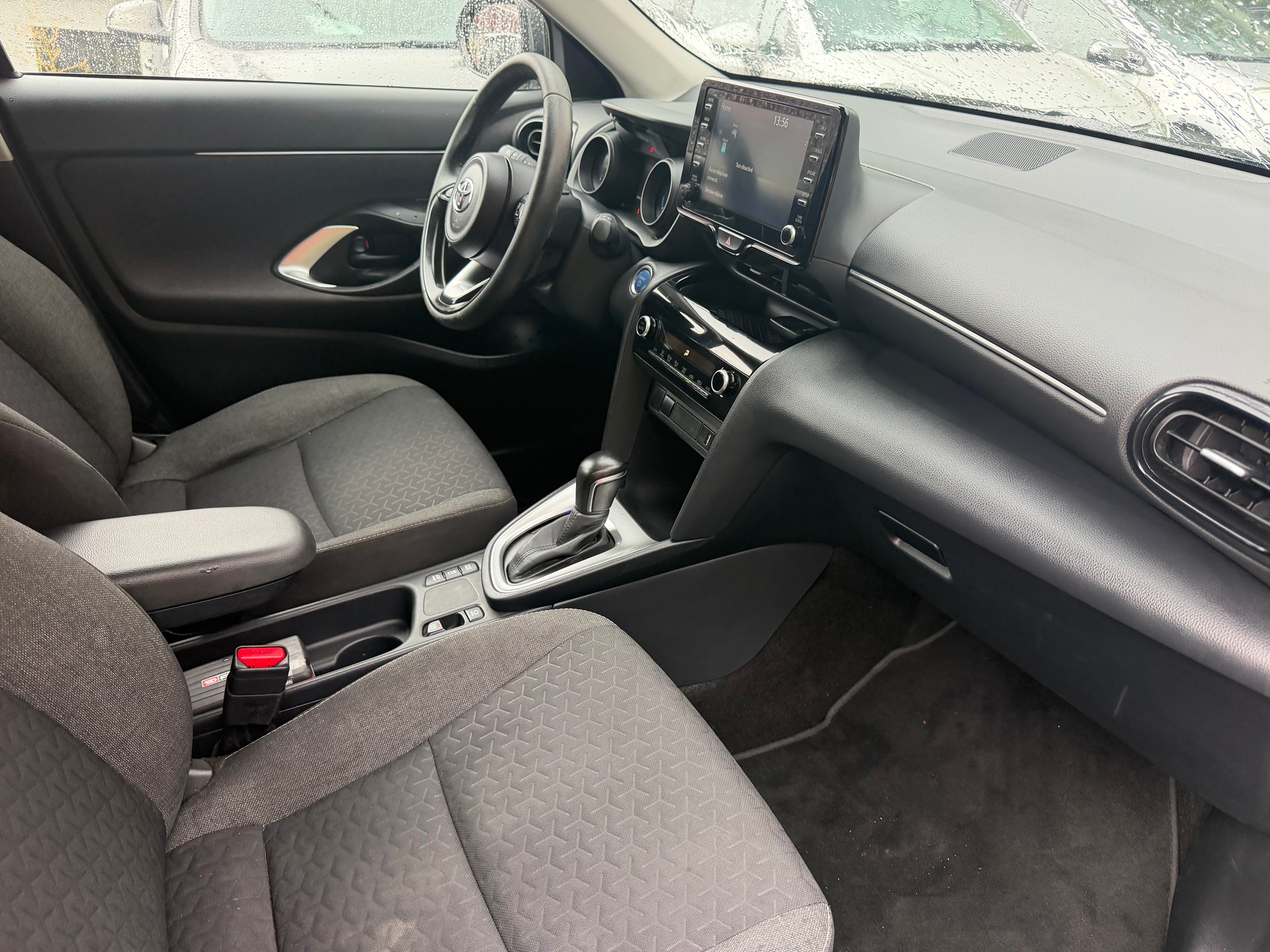 TOYOTA Yaris Cross 1.5 Active e-CVT-image-9