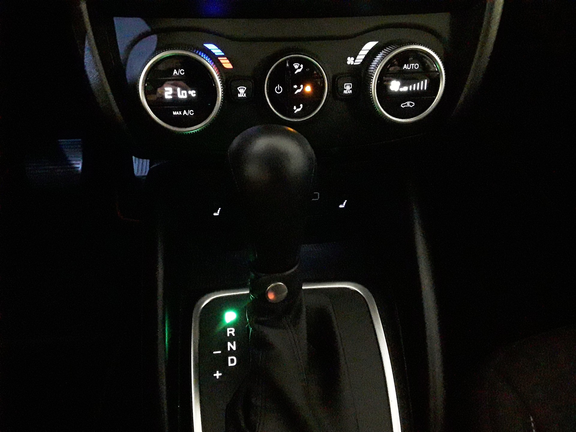 FIAT Tipo 1.5 Hybrid Station Wagon Swiss Edition-image-12