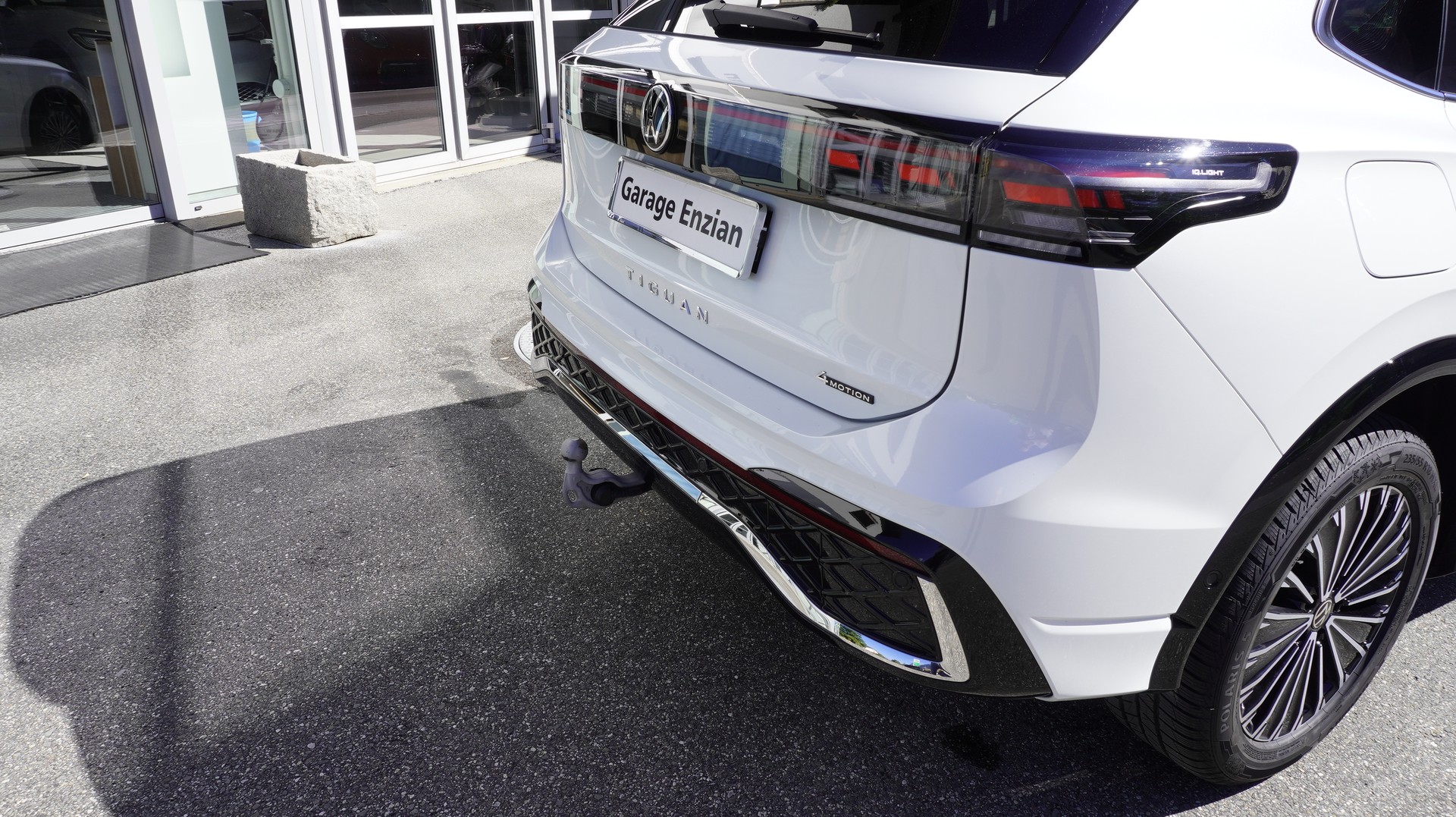VW Tiguan 2.0 TSI DSG R-Line 4Motion-image-15