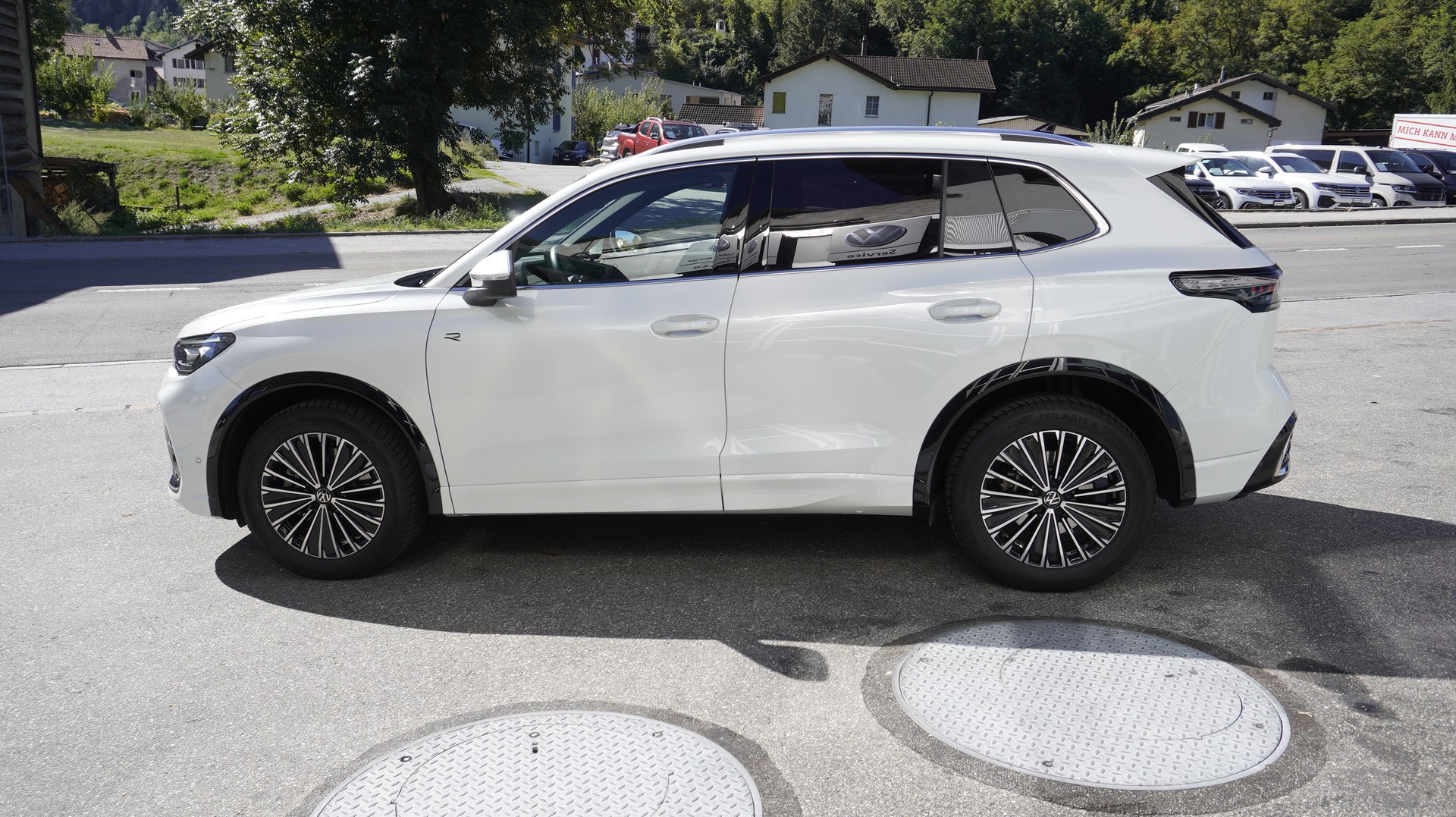 VW Tiguan 2.0 TSI DSG R-Line 4Motion-image-11