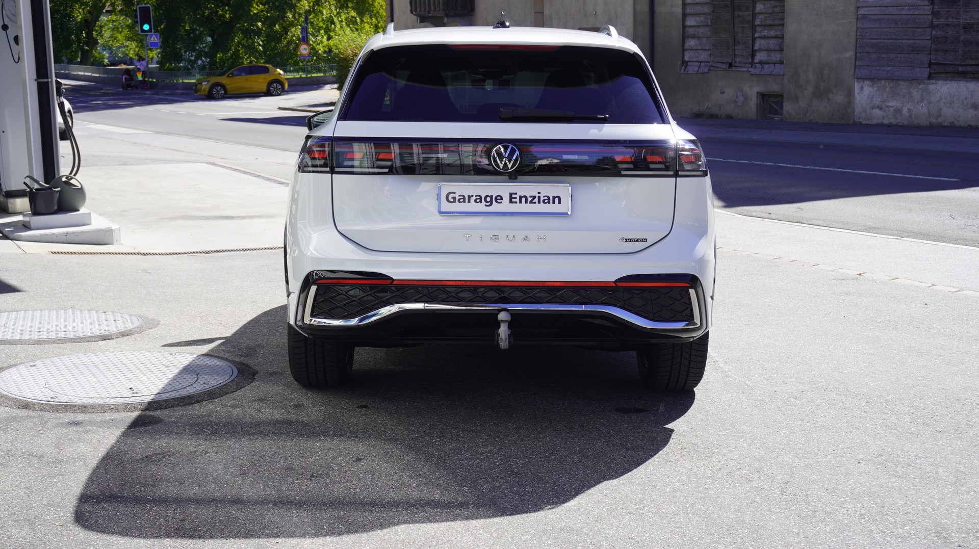 VW Tiguan 2.0 TSI DSG R-Line 4Motion-image-9