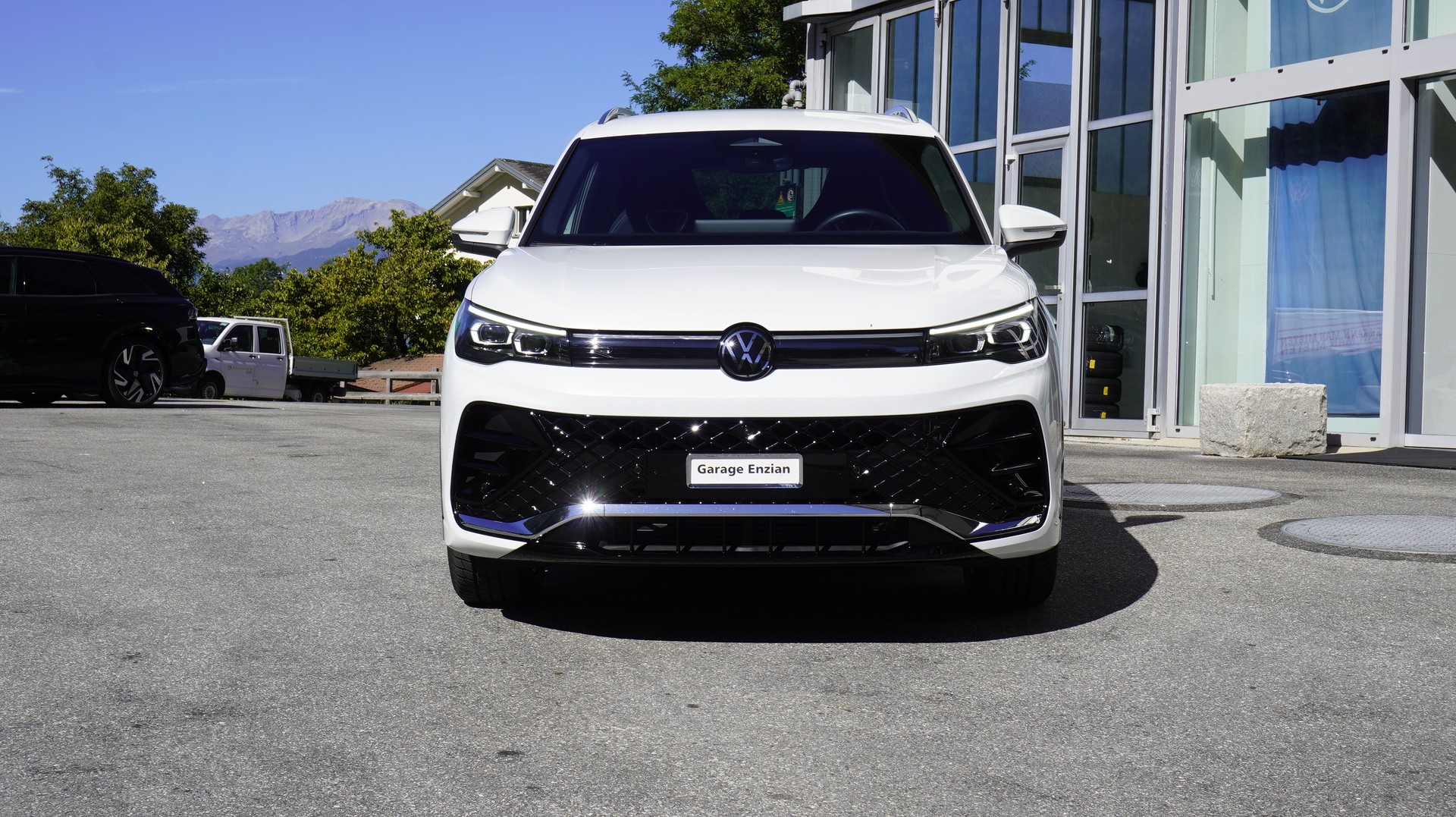 VW Tiguan 2.0 TSI DSG R-Line 4Motion-image-14