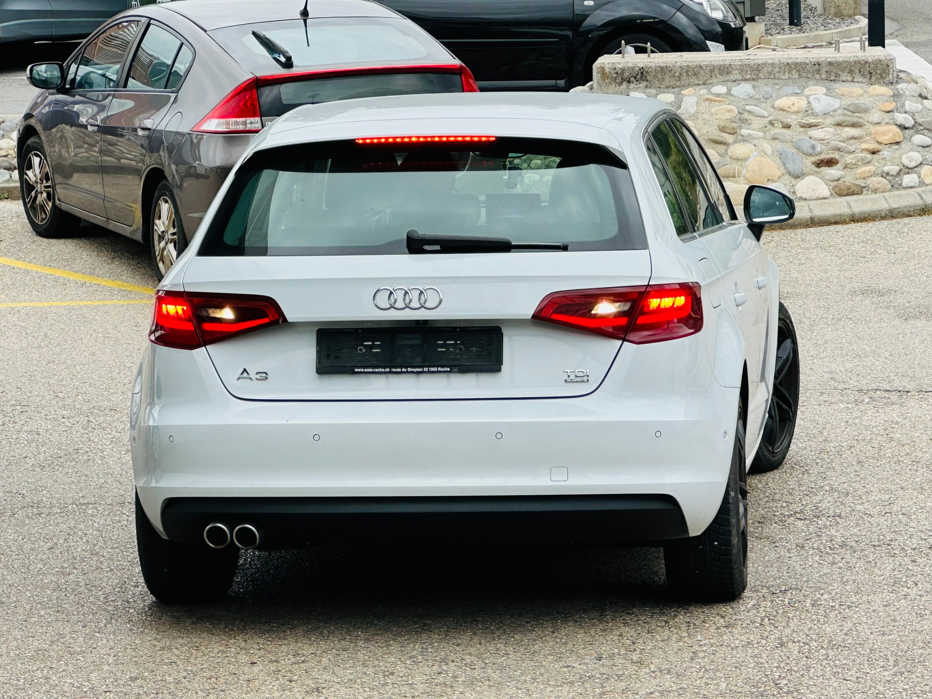 AUDI A3 Sportback 2.0 TDI Attraction quattro S-tronic-image-10