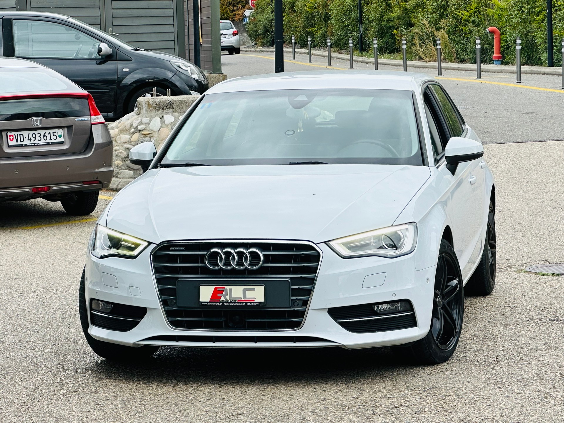 AUDI A3 Sportback 2.0 TDI Attraction quattro S-tronic-image-5