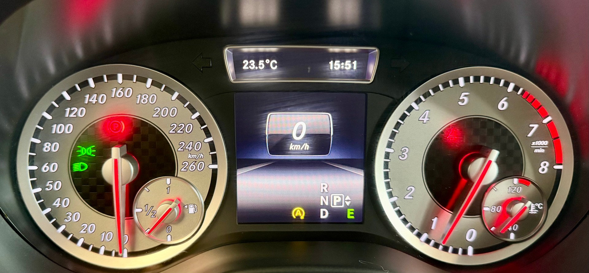 MERCEDES-BENZ A 250 Sport 4Matic 7G-DCT-image-17