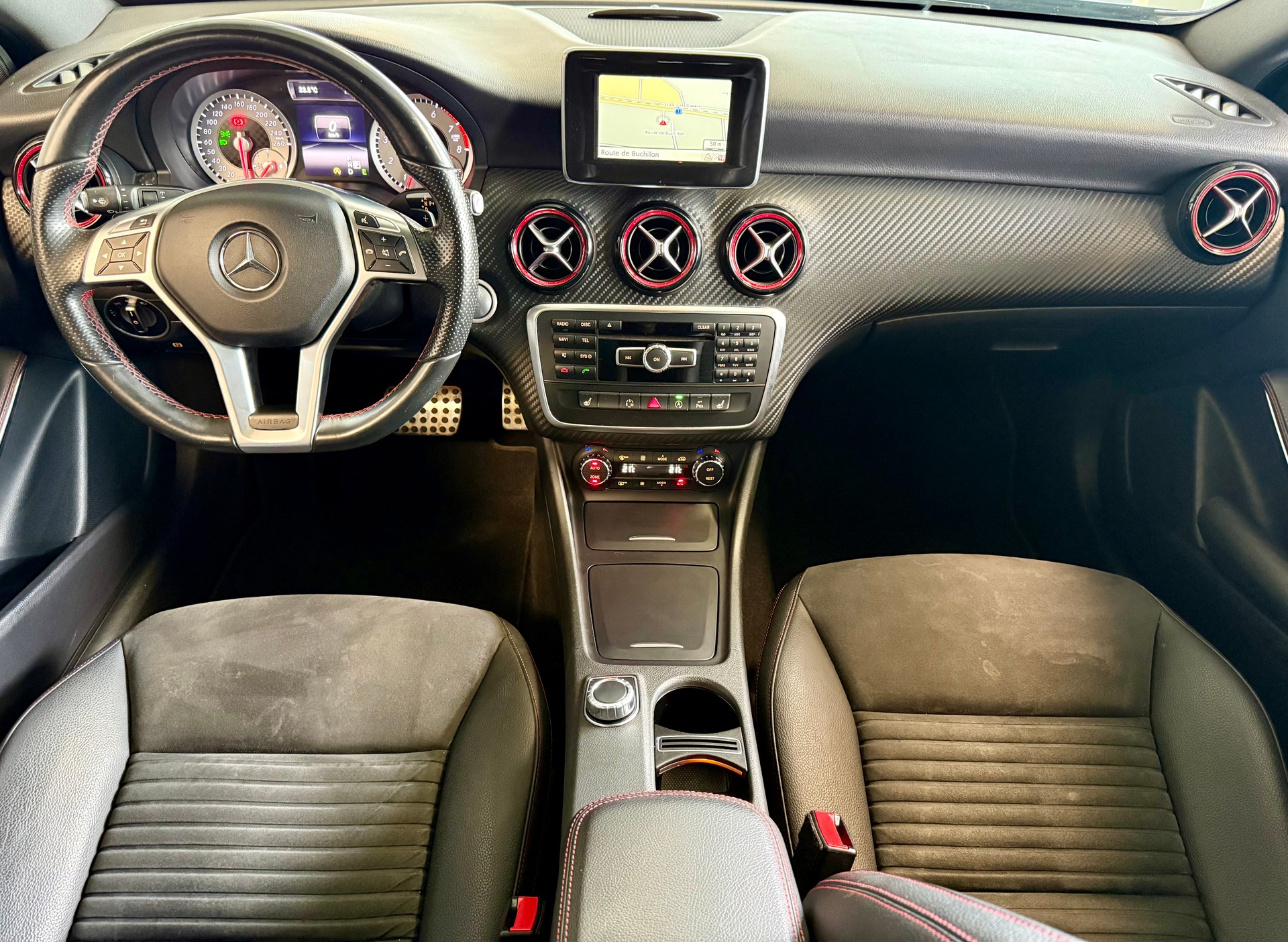 MERCEDES-BENZ A 250 Sport 4Matic 7G-DCT-image-15