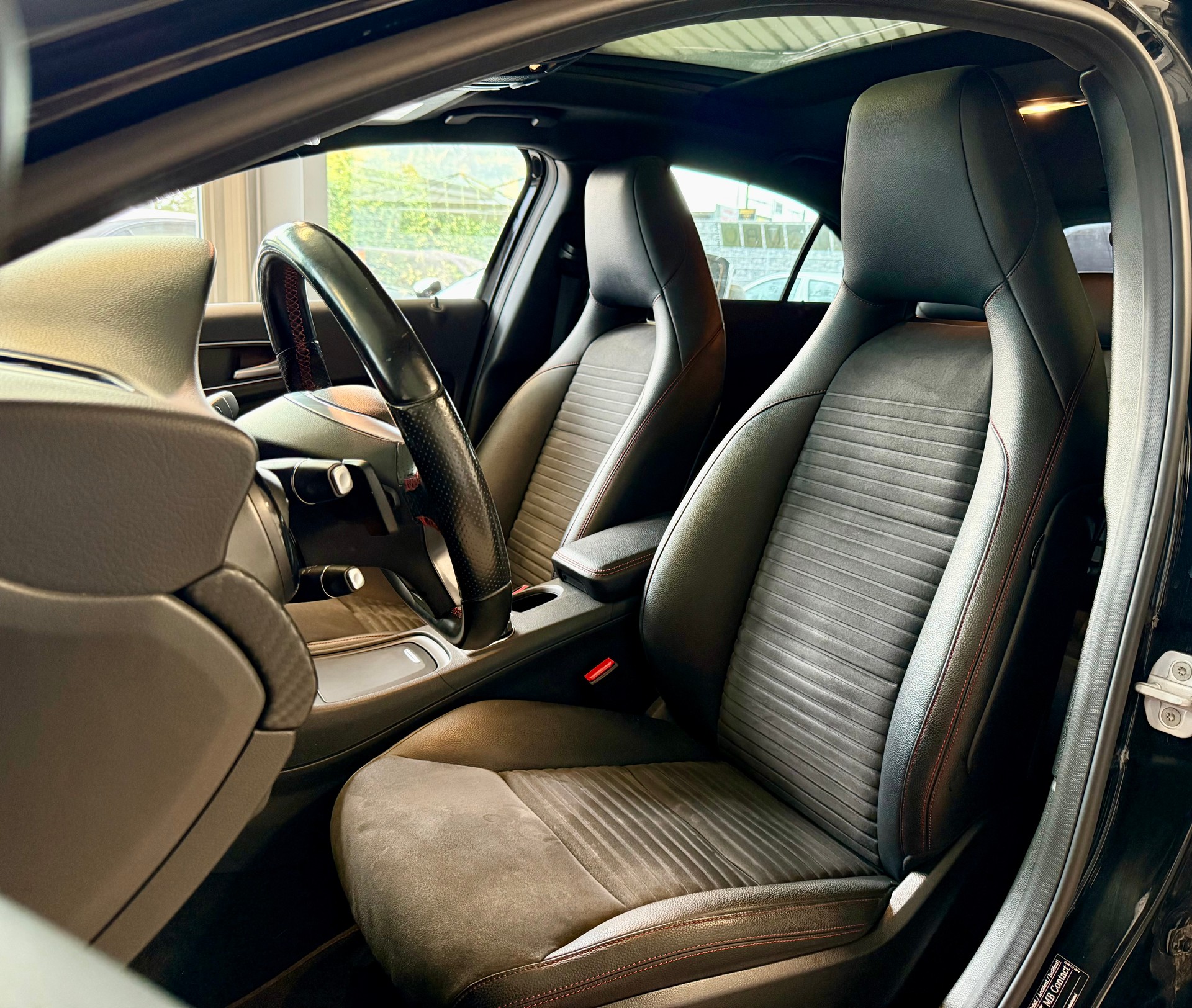 MERCEDES-BENZ A 250 Sport 4Matic 7G-DCT-image-14