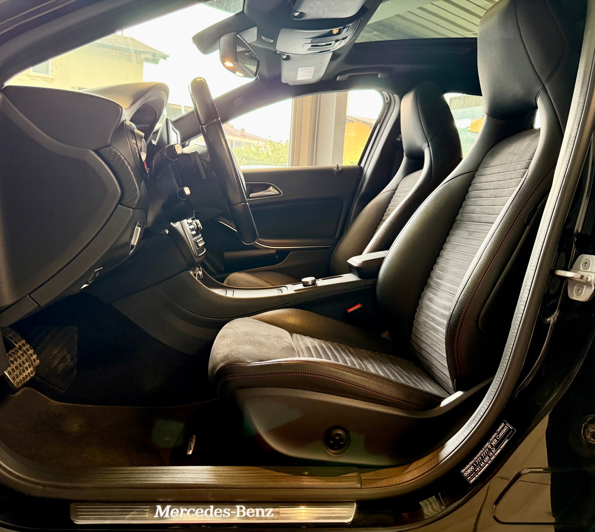 MERCEDES-BENZ A 250 Sport 4Matic 7G-DCT-image-11