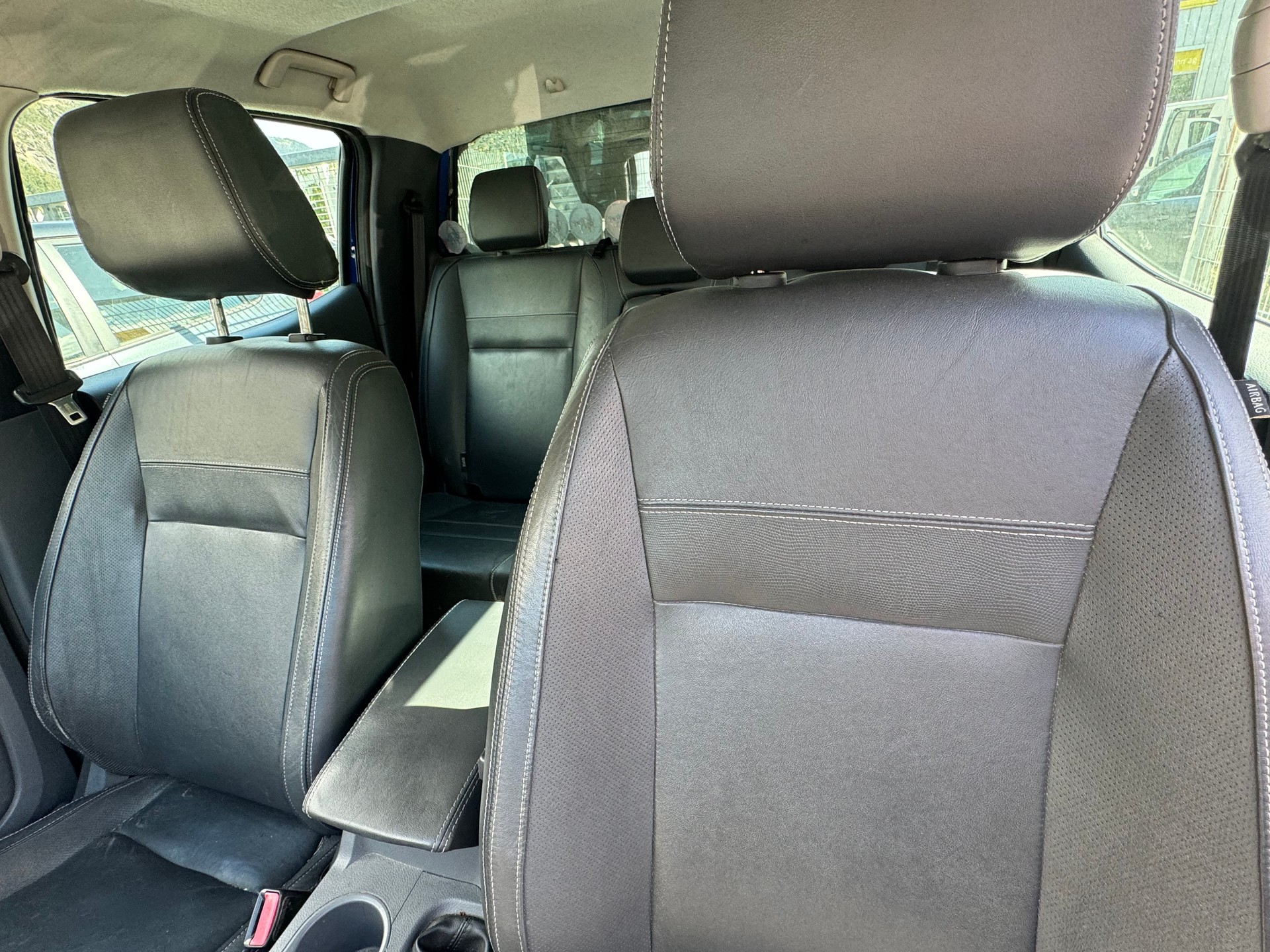FORD Ranger Wildtrak 3.2 TDCi 4x4 A-image-12