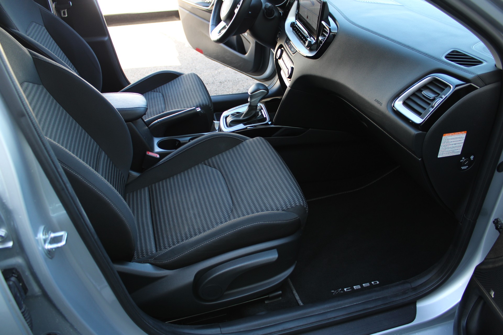 KIA Ceed 1.5 T-GDi MHEV Power DCT-image-19