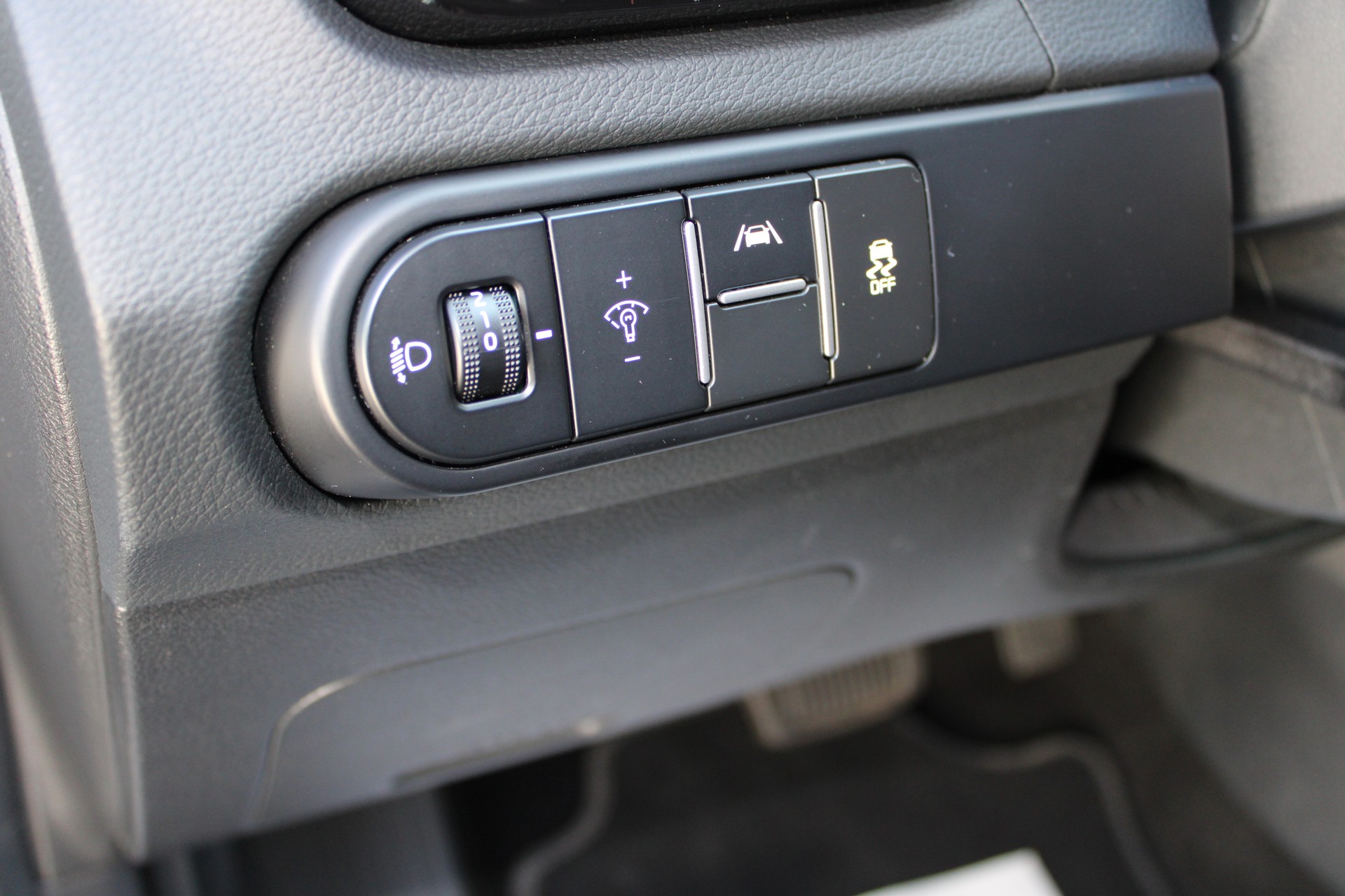 KIA Ceed 1.5 T-GDi MHEV Power DCT-image-13
