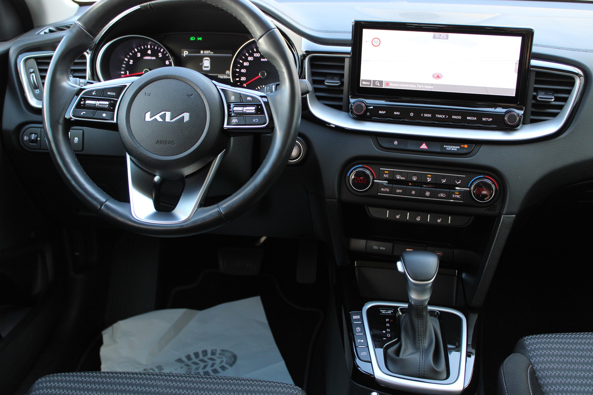 KIA Ceed 1.5 T-GDi MHEV Power DCT-image-9