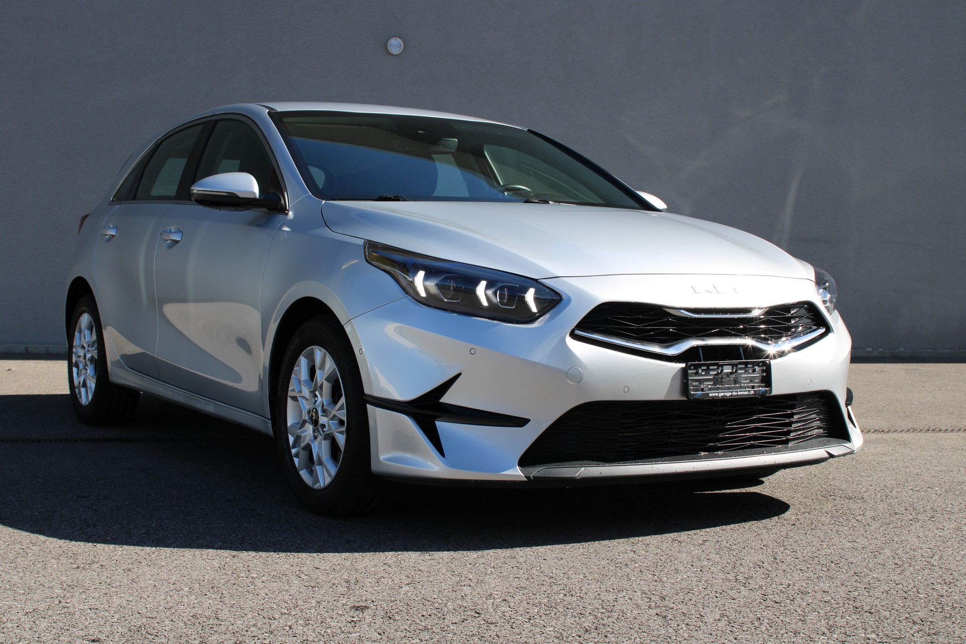 KIA Ceed 1.5 T-GDi MHEV Power DCT-image-3