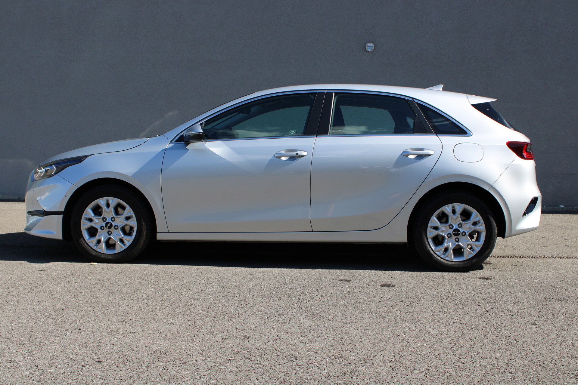 KIA Ceed 1.5 T-GDi MHEV Power DCT-image-5