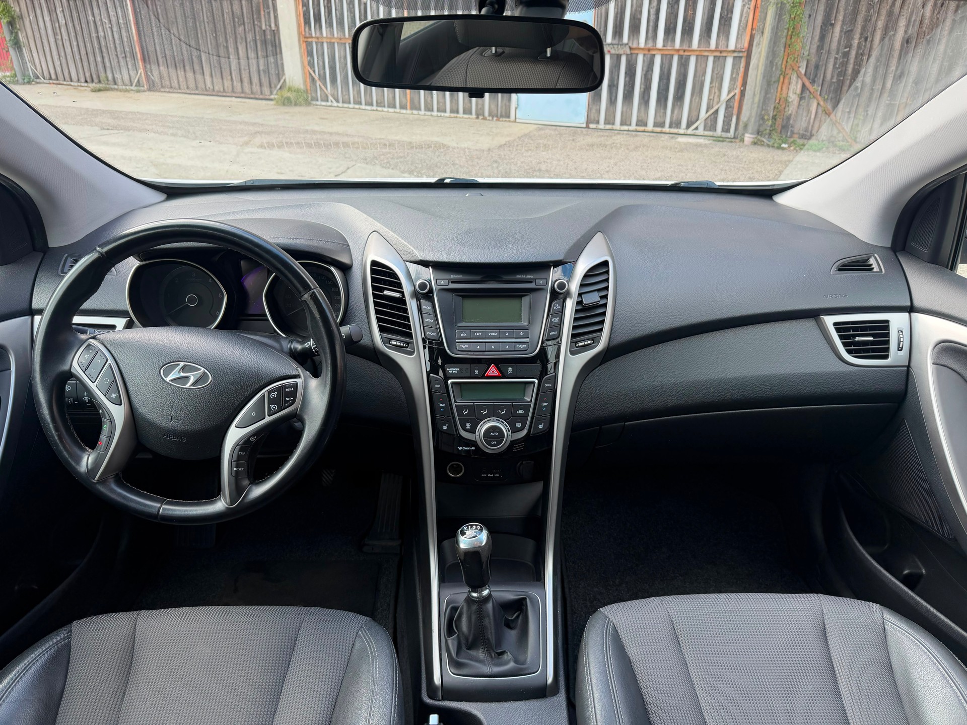 HYUNDAI i30 Wagon 1.6 CRDi Premium-image-9