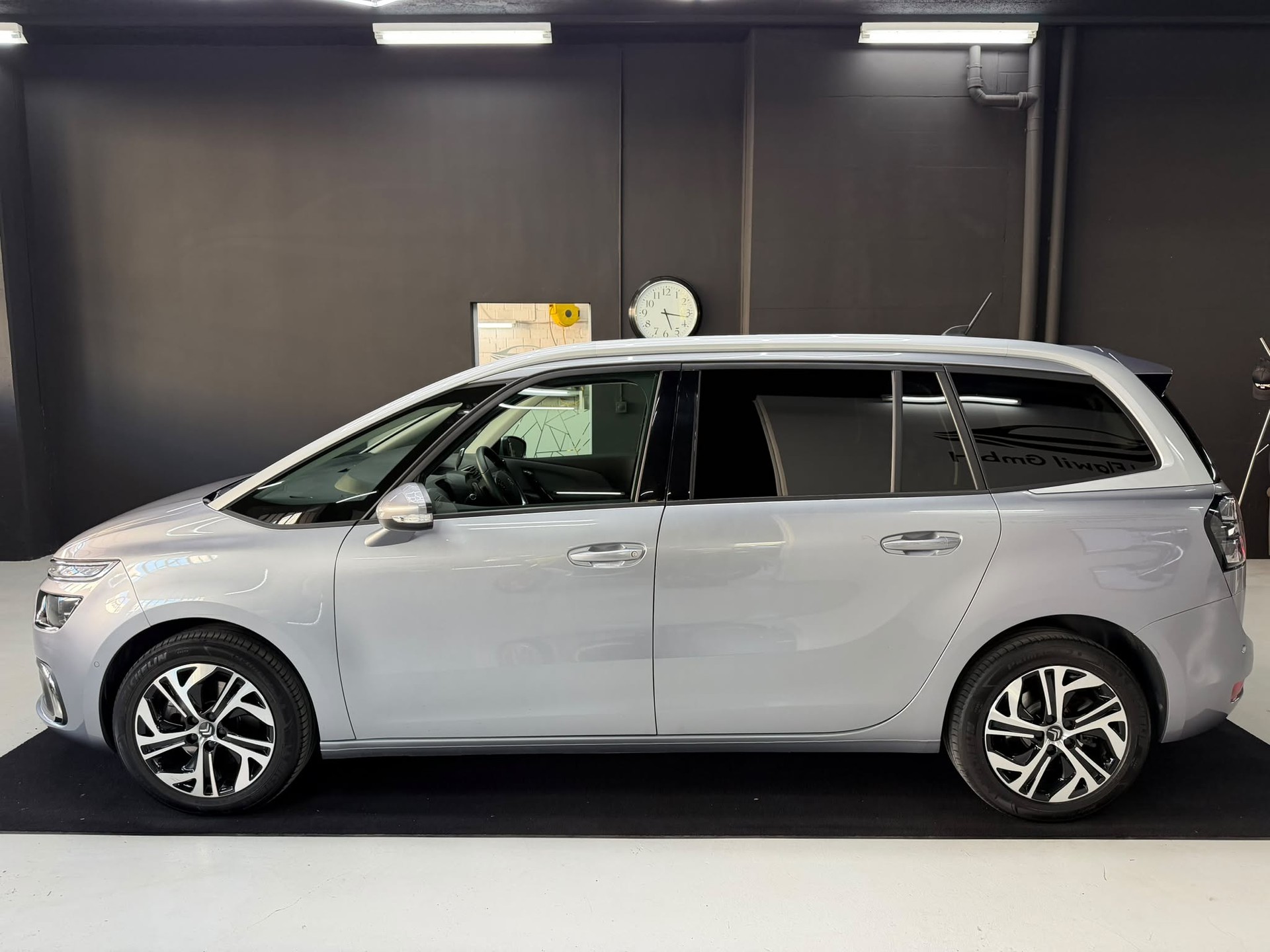 CITROEN Grand C4 Picasso 1.6i 16V THP Shine EAT6-image-2