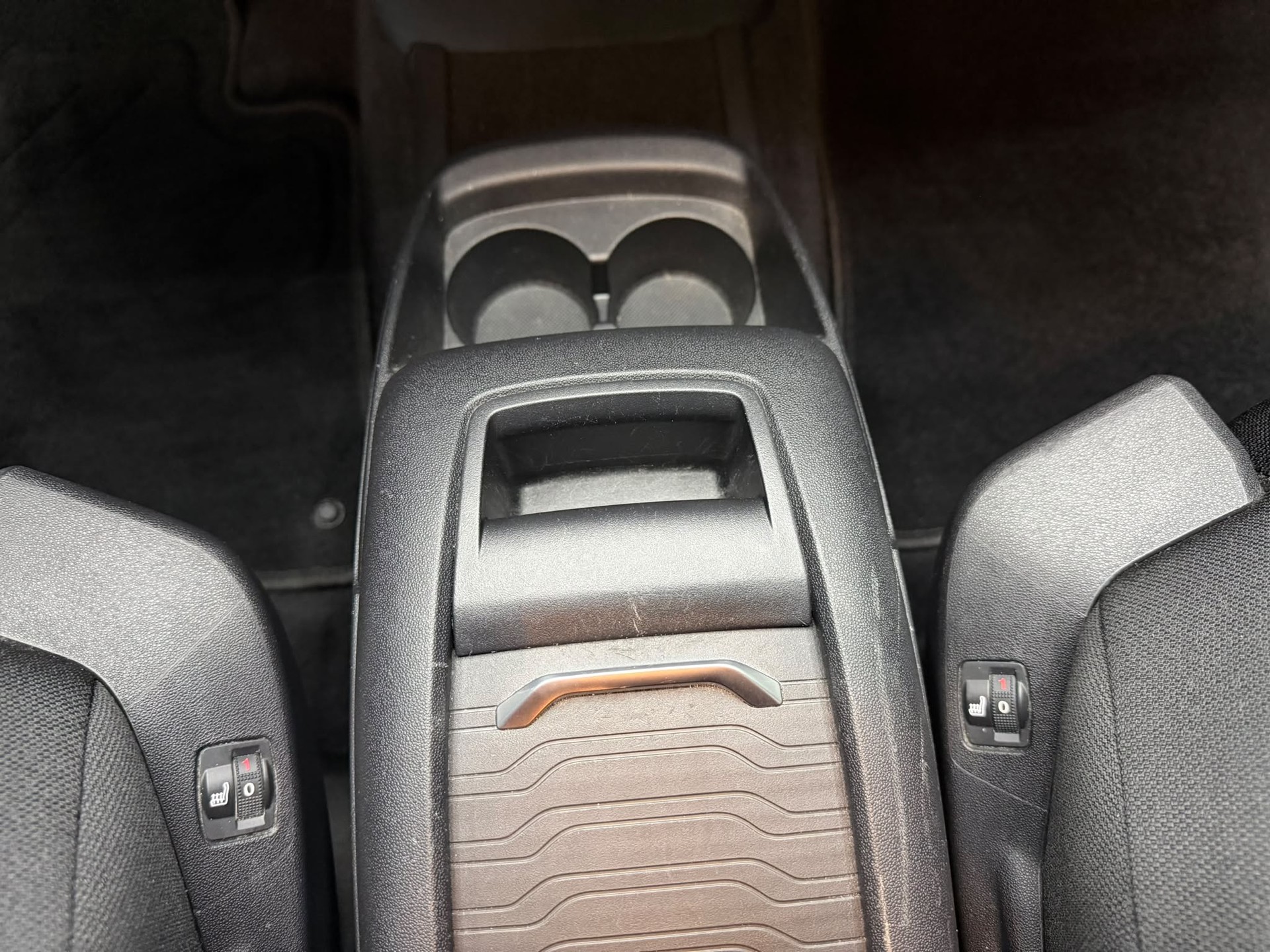 CITROEN Grand C4 Picasso 1.6i 16V THP Shine EAT6-image-11