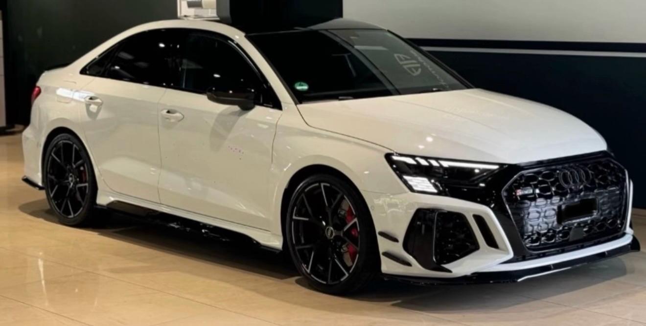 AUDI Audi RS3 2.5 TFSI quattro S-Tronic StrollSport Aerokit-image-0