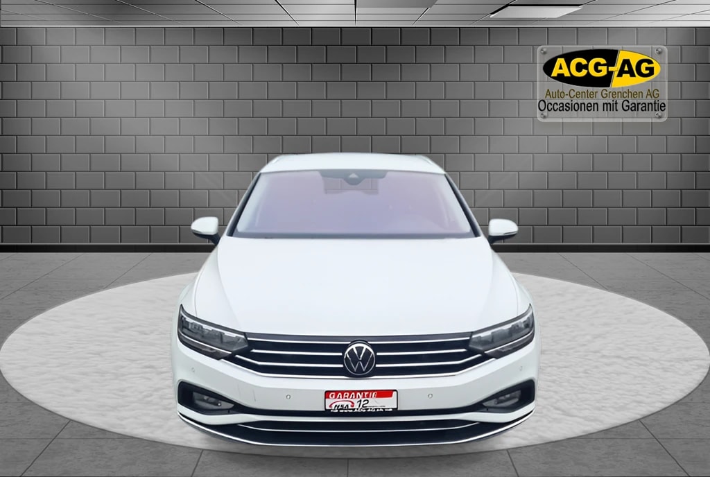 VW Passat 2.0 TDI BMT Elegance DSG ** 200 PS ** Gr-Navi ** RF-Kamera ** Abstandsregelsysteme ** Sitzheizung ** Frisch Ab MFK **-image-1