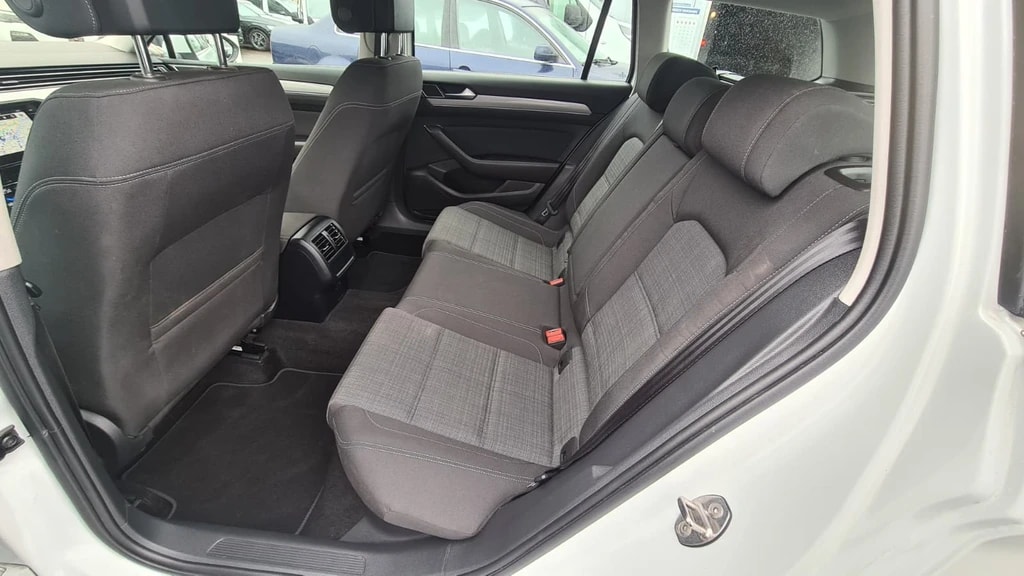 VW Passat 2.0 TDI BMT Elegance DSG ** 200 PS ** Gr-Navi ** RF-Kamera ** Abstandsregelsysteme ** Sitzheizung ** Frisch Ab MFK **-image-14
