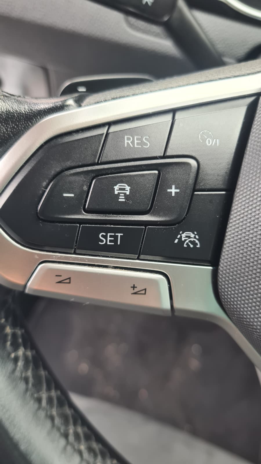 VW Passat 2.0 TDI BMT Elegance DSG ** 200 PS ** Gr-Navi ** RF-Kamera ** Abstandsregelsysteme ** Sitzheizung ** Frisch Ab MFK **-image-8