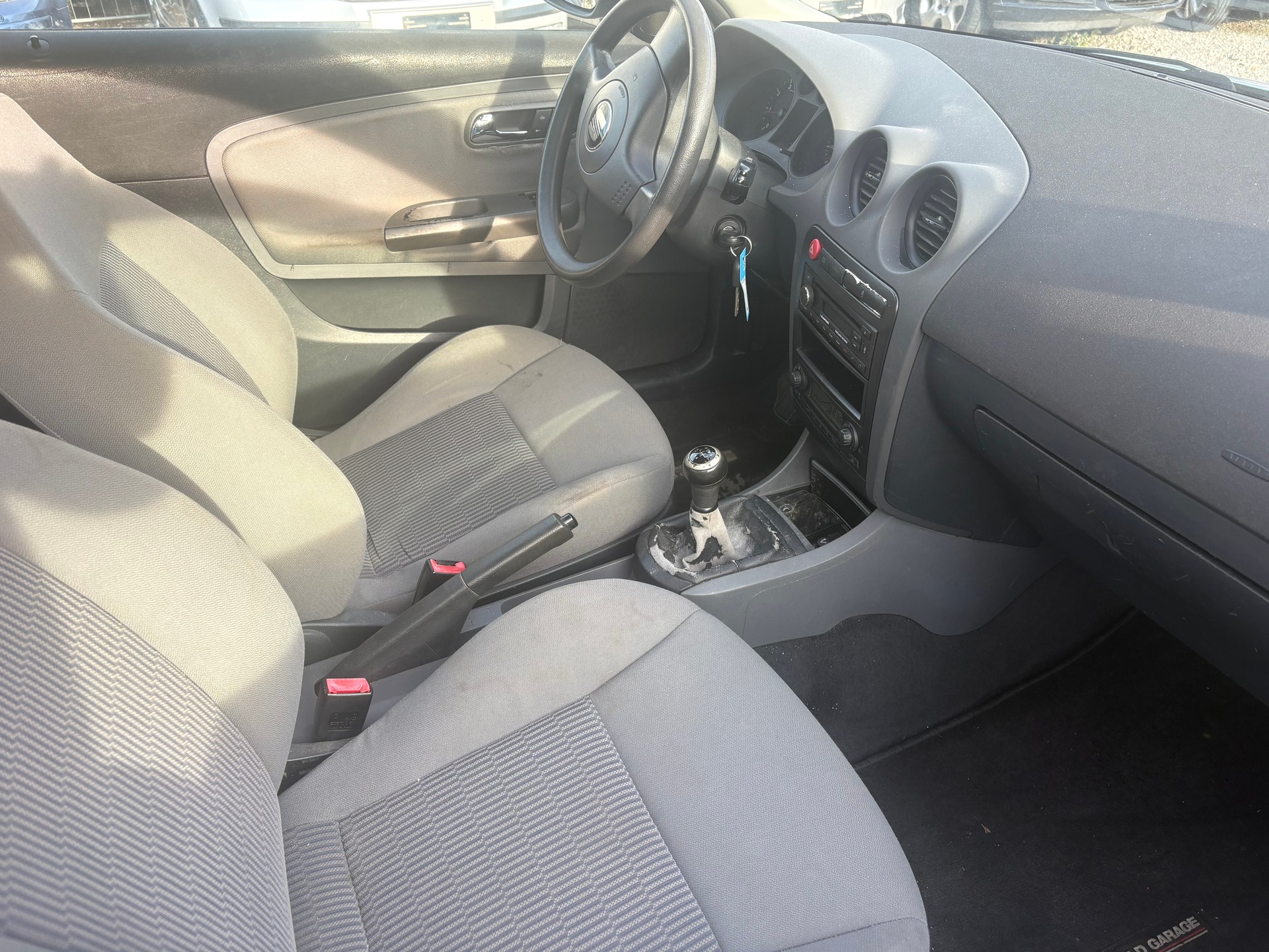 SEAT Ibiza 1.4 16V Signo-image-5
