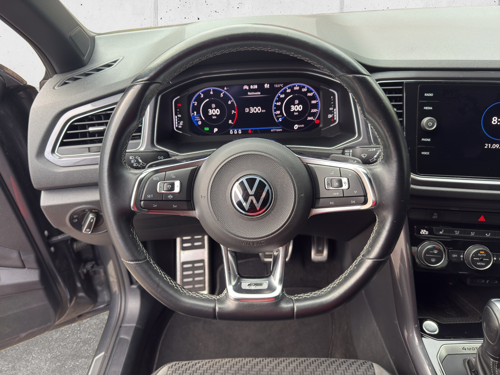 VW T-Roc 2.0 TSI Sport DSG 4Motion-image-10