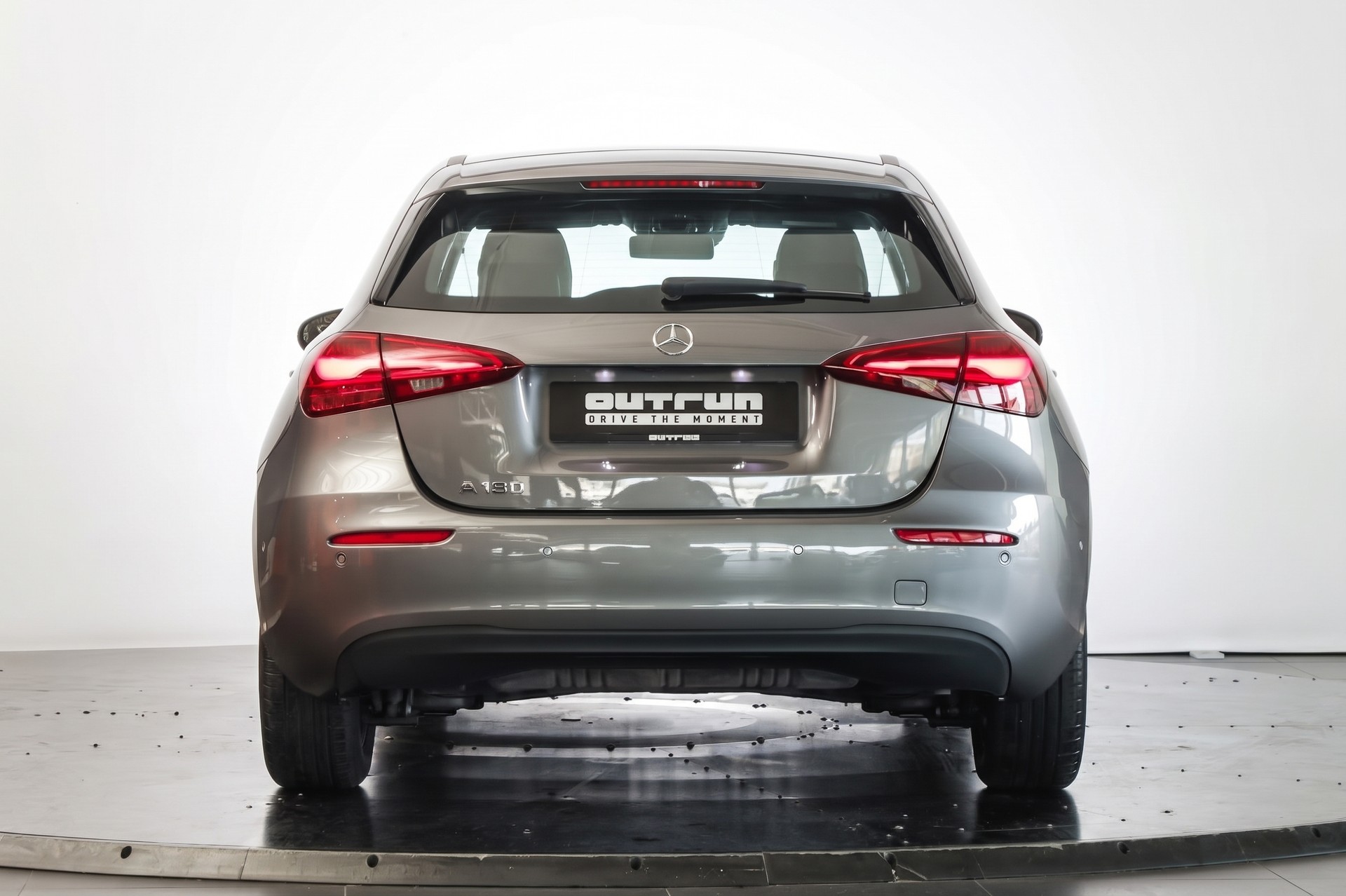 MERCEDES-BENZ A 180 7G-DCT MULTIBEAM LED / DISTRONIC / Caméra de recul-image-2