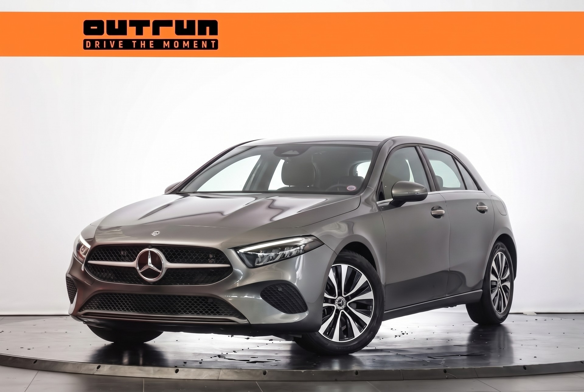 MERCEDES-BENZ A 180 7G-DCT MULTIBEAM LED / DISTRONIC / Caméra de recul-image-0