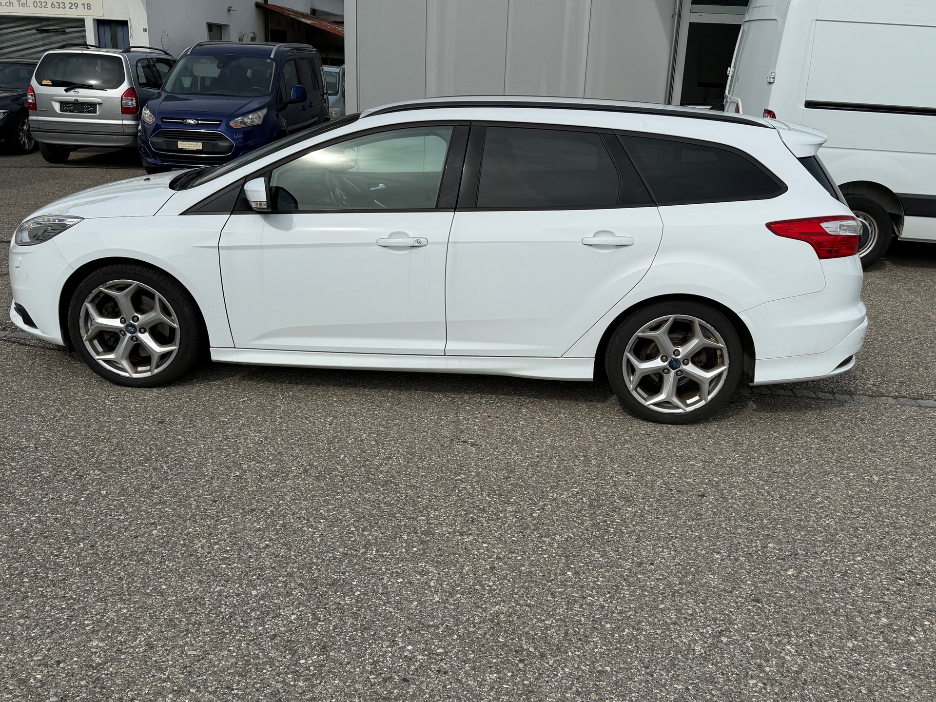 FORD Focus 2.0 SCTi ST-1-image-7