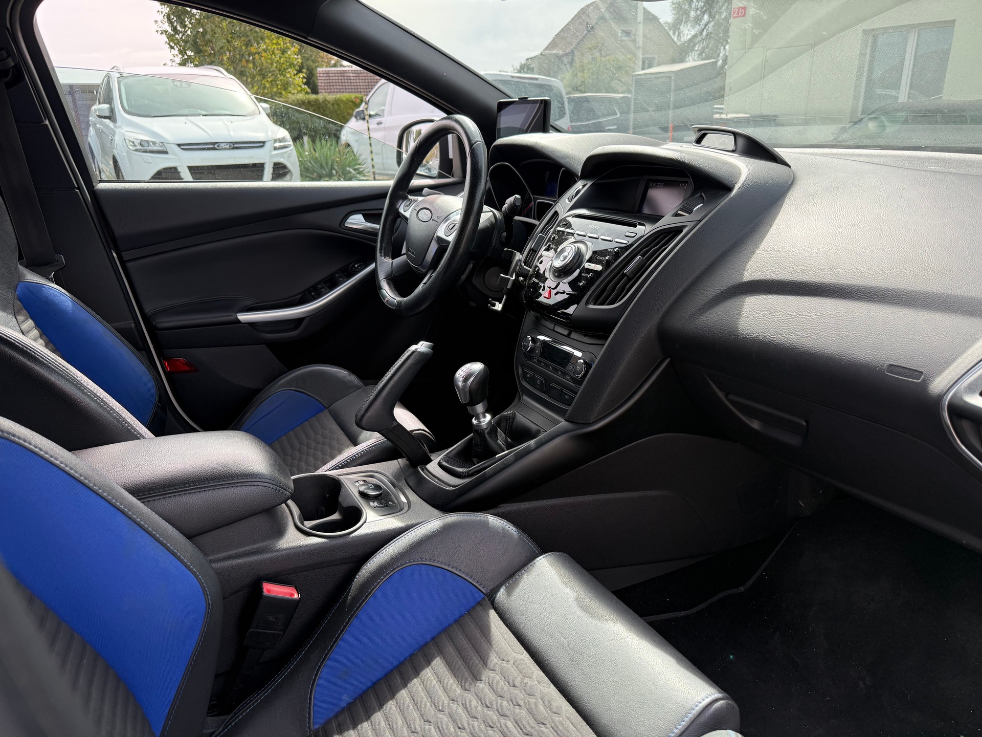 FORD Focus 2.0 SCTi ST-1-image-8