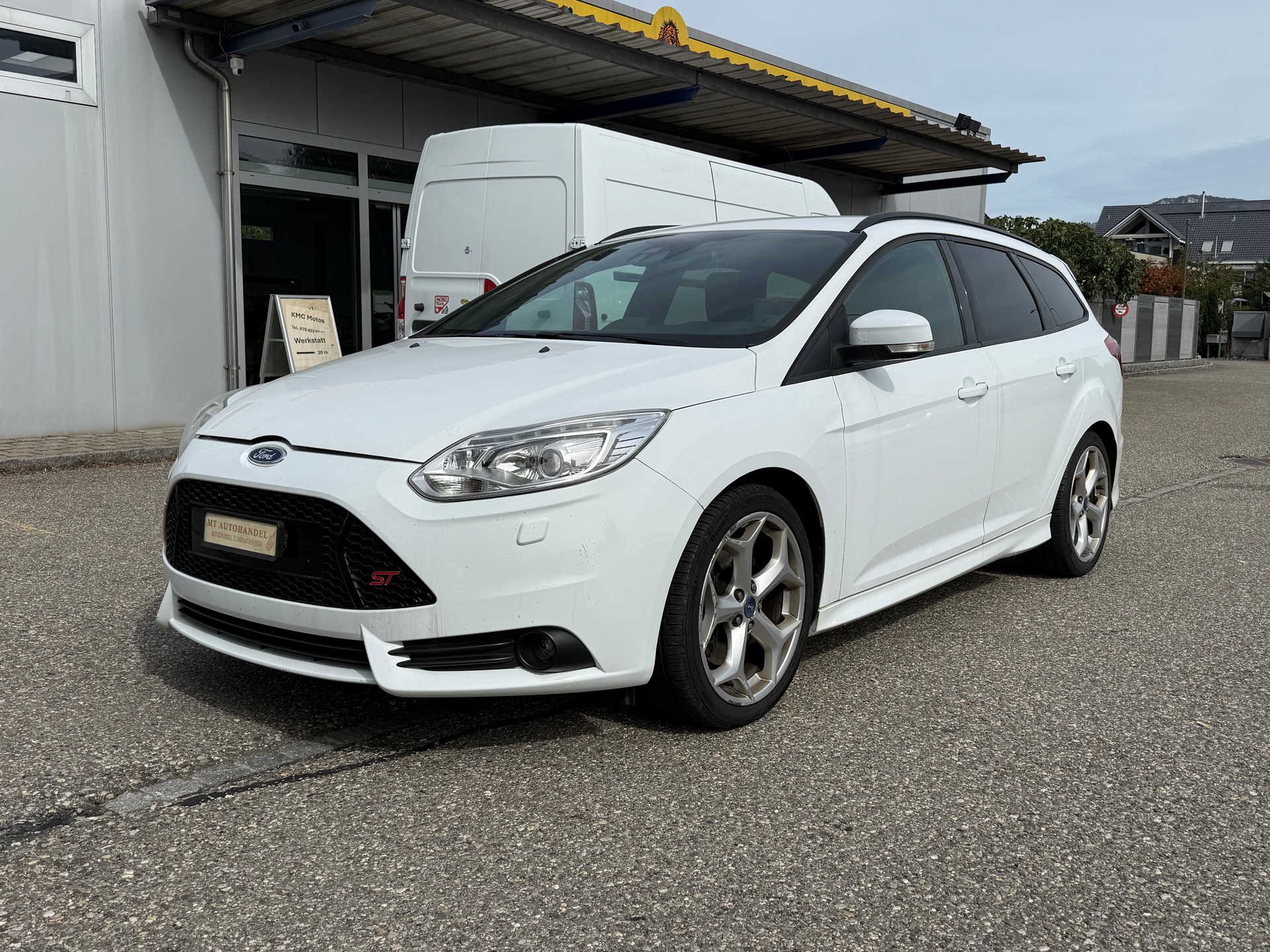 FORD Focus 2.0 SCTi ST-1-image-0