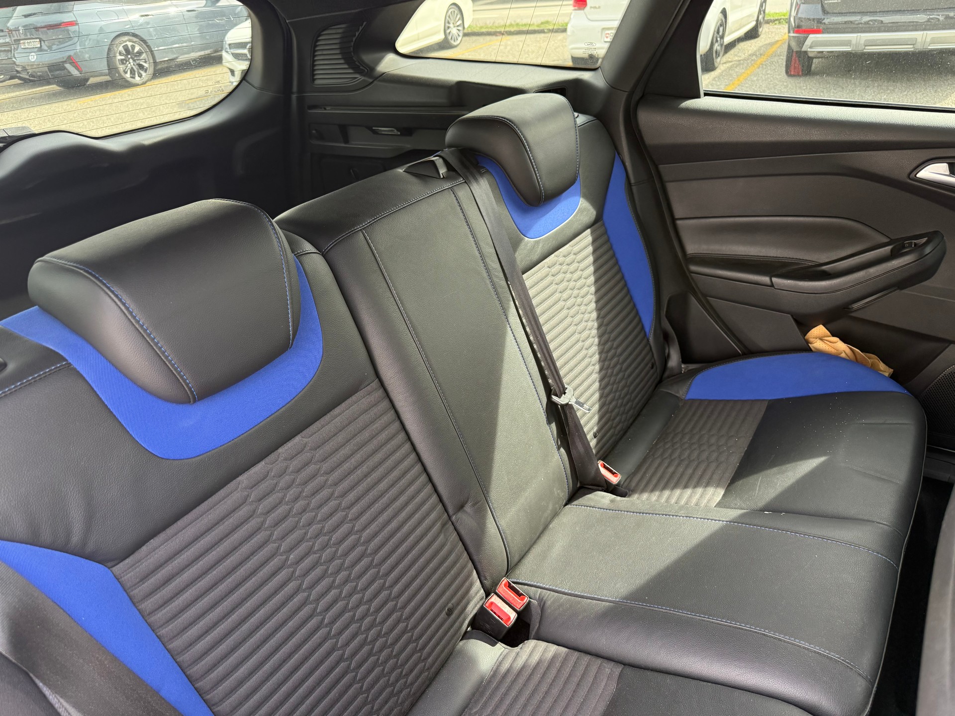 FORD Focus 2.0 SCTi ST-1-image-11