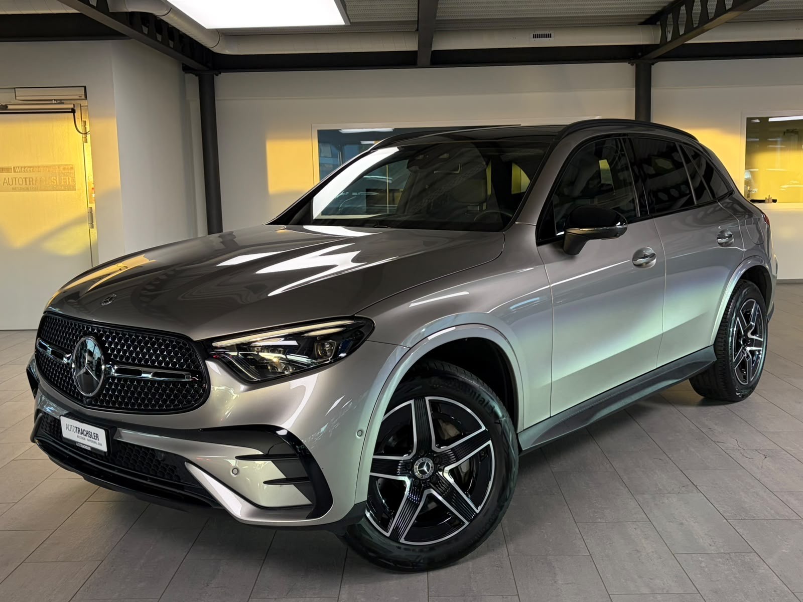 MERCEDES-BENZ GLC 300 e 4Matic EQ Star 9G-Tronic-image-0