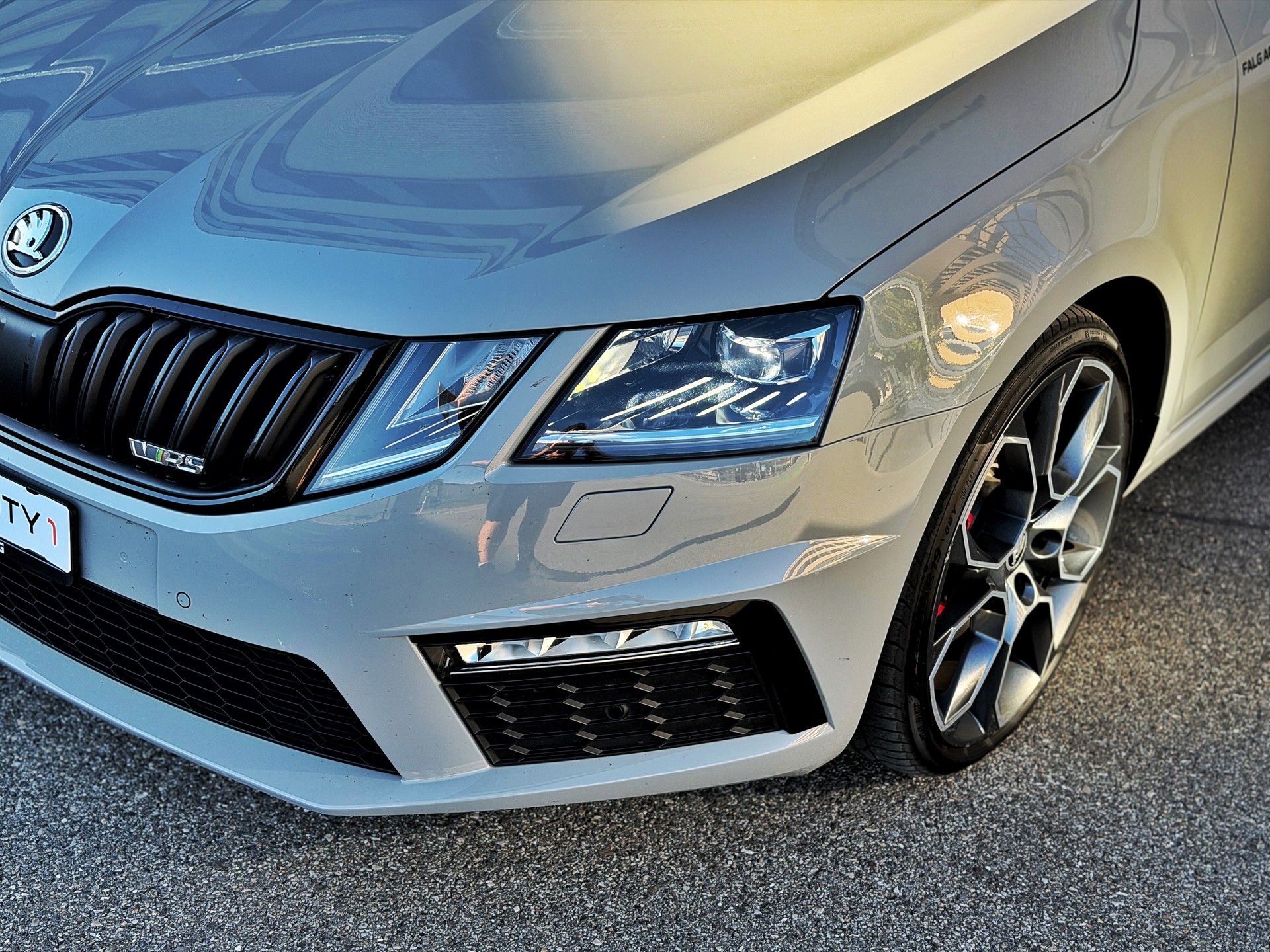 SKODA Octavia Combi 2.0 TDI RS DSG-image-9