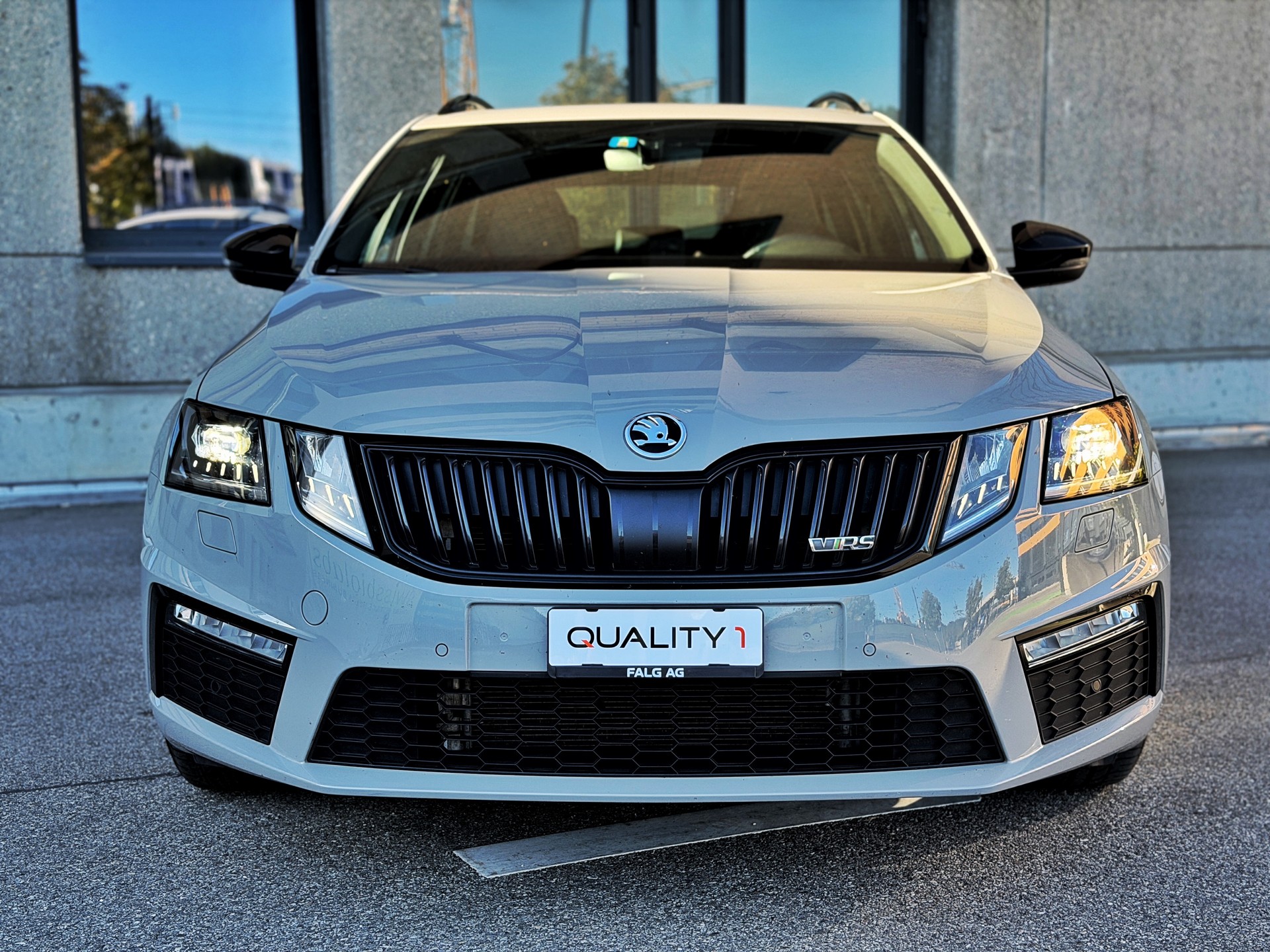 SKODA Octavia Combi 2.0 TDI RS DSG-image-4