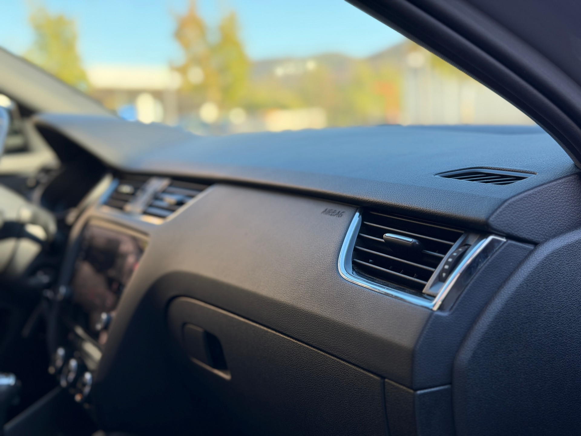 SKODA Octavia Combi 2.0 TDI RS DSG-image-26