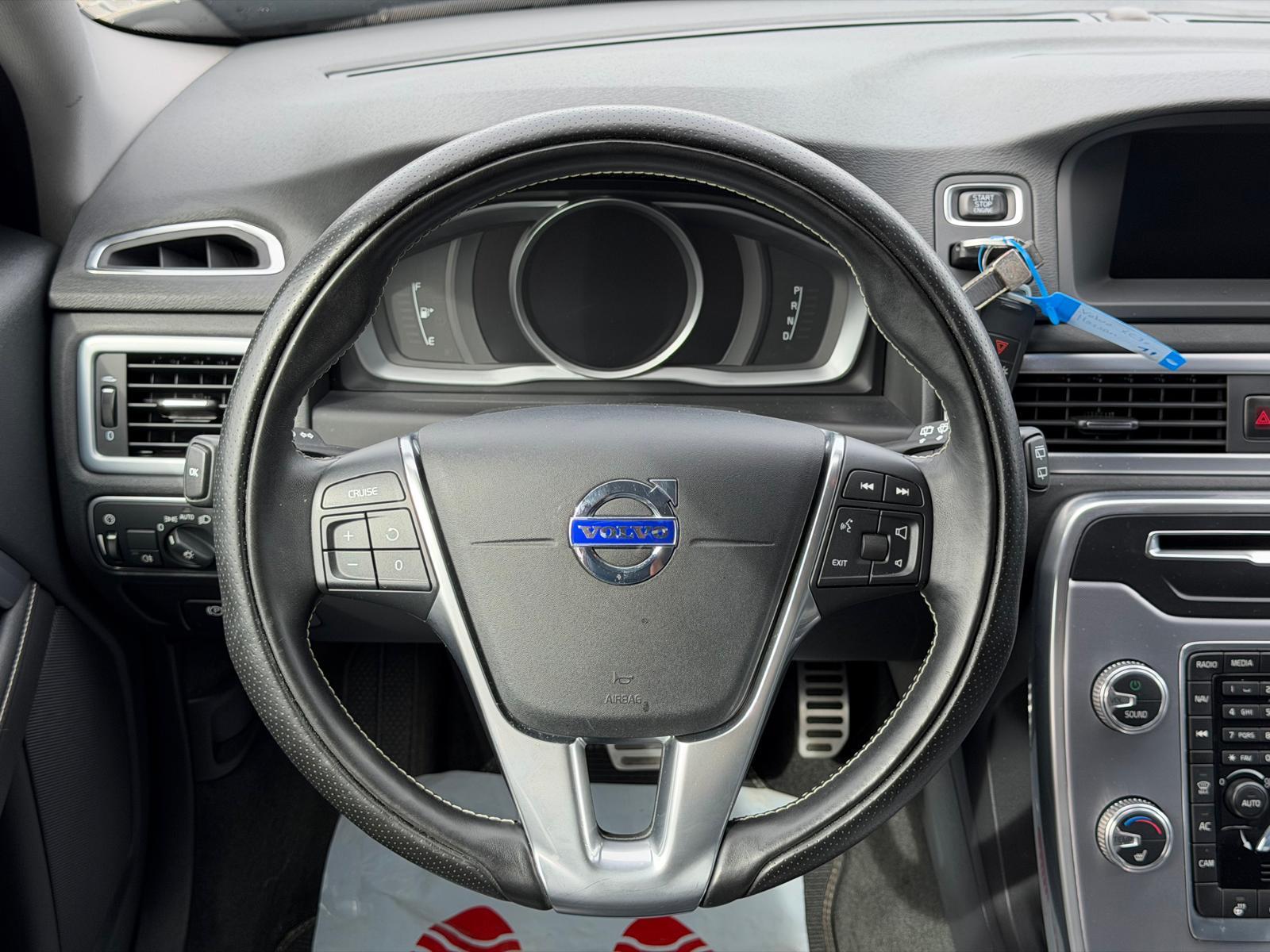 VOLVO XC70 2.4 D4 Classic Edition AWD-image-10