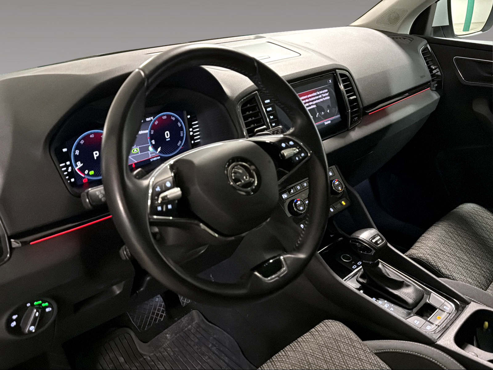 SKODA Karoq 2.0 TDI Style 4x4 DSG-image-10