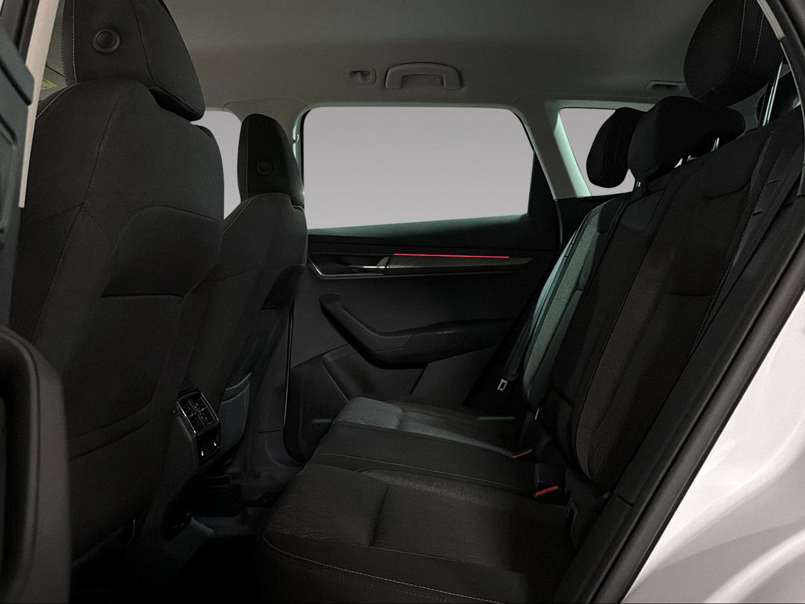 SKODA Karoq 2.0 TDI Style 4x4 DSG-image-18